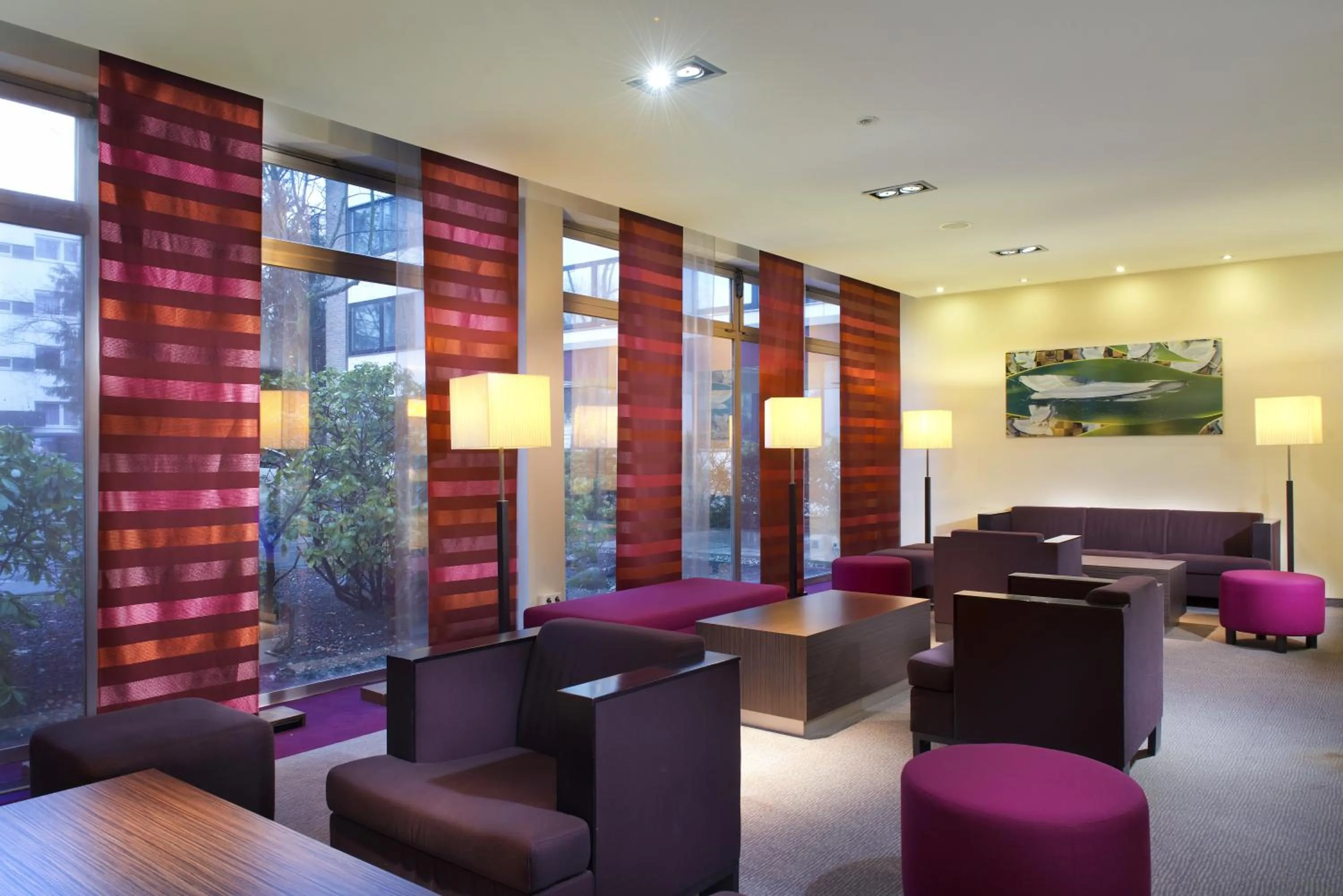 Lobby or reception in Mercure Hotel Düsseldorf Neuss