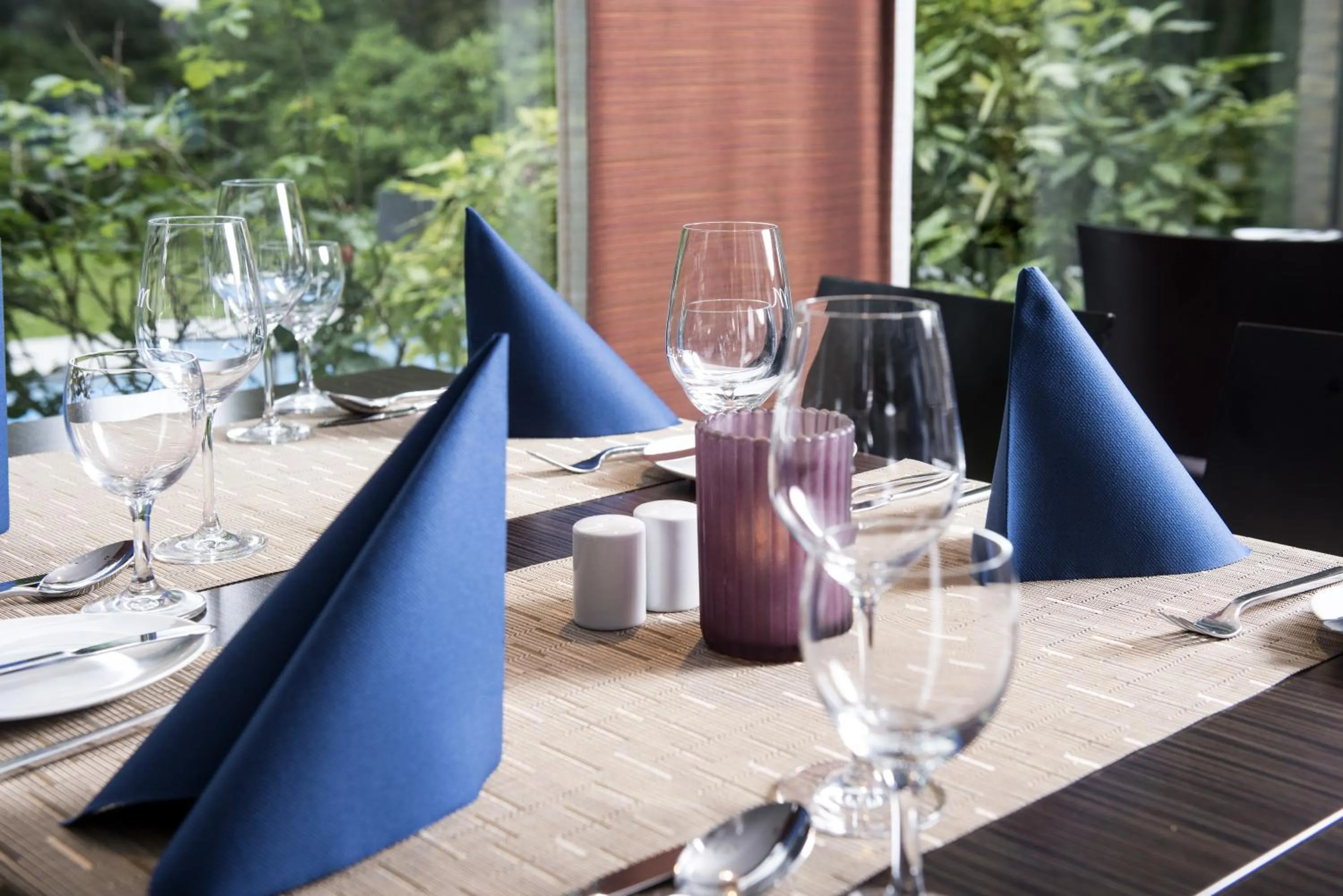 Restaurant/places to eat in Mercure Hotel Düsseldorf Neuss