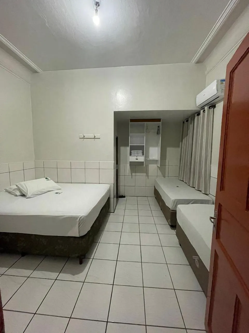 Bed in Hotel Diamantina Av Brigadeiro Bela Vista SP