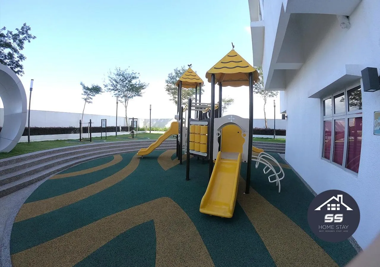 Children play ground in KULAI HOME STAY @IOI MALL/JPO/AEON/SENAI AIRPORT