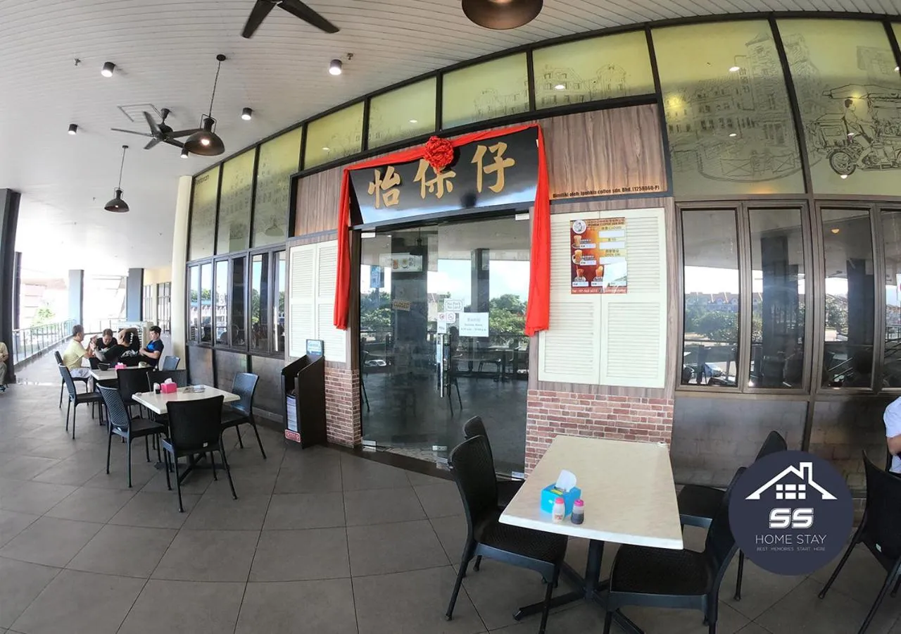 Restaurant/places to eat in KULAI HOME STAY @IOI MALL/JPO/AEON/SENAI AIRPORT