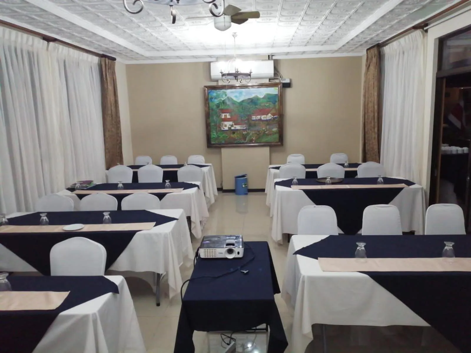 Meeting/conference room in Hotel y Restaurante El Guarco