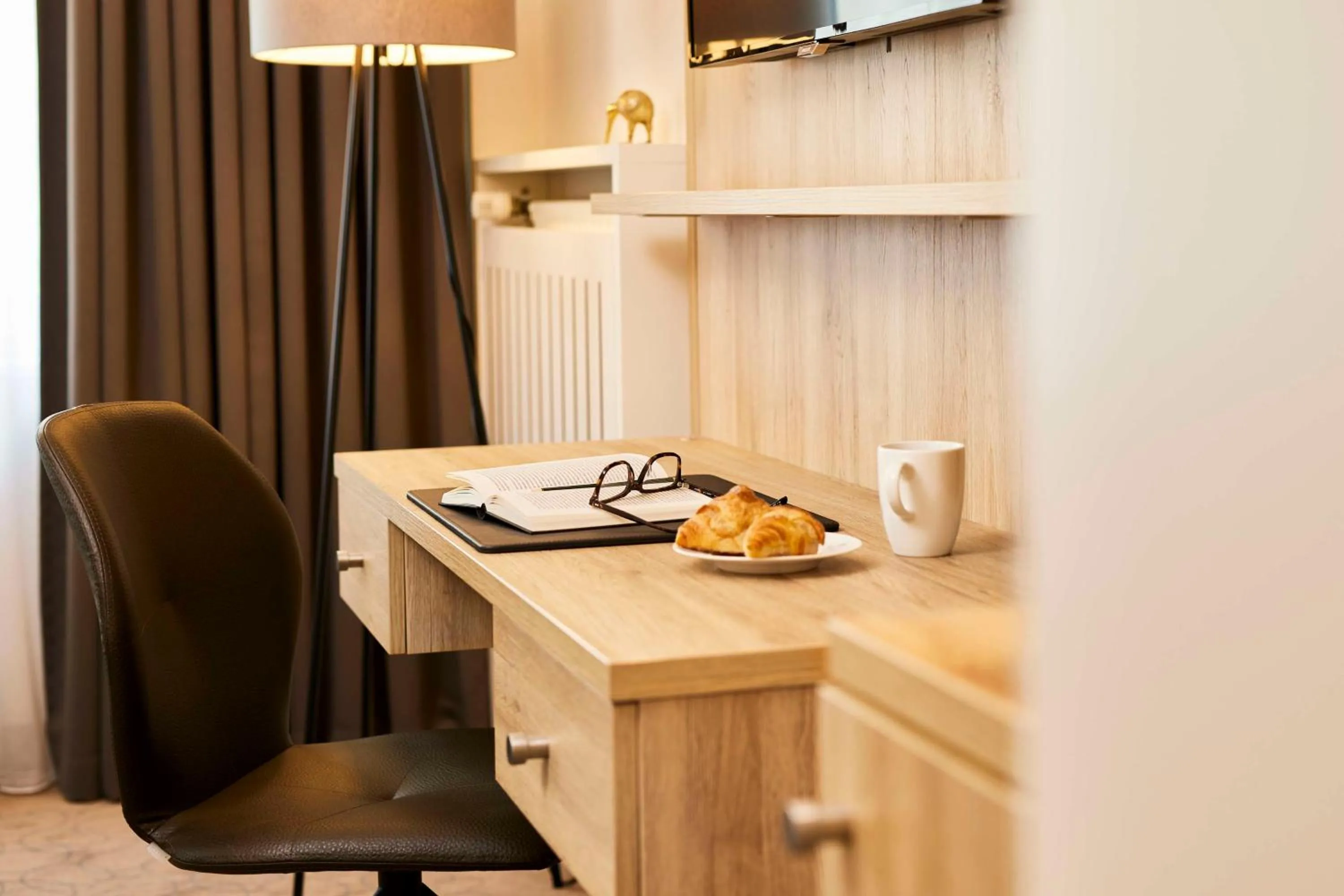 Bedroom in Best Western Premier Alsterkrug Hotel