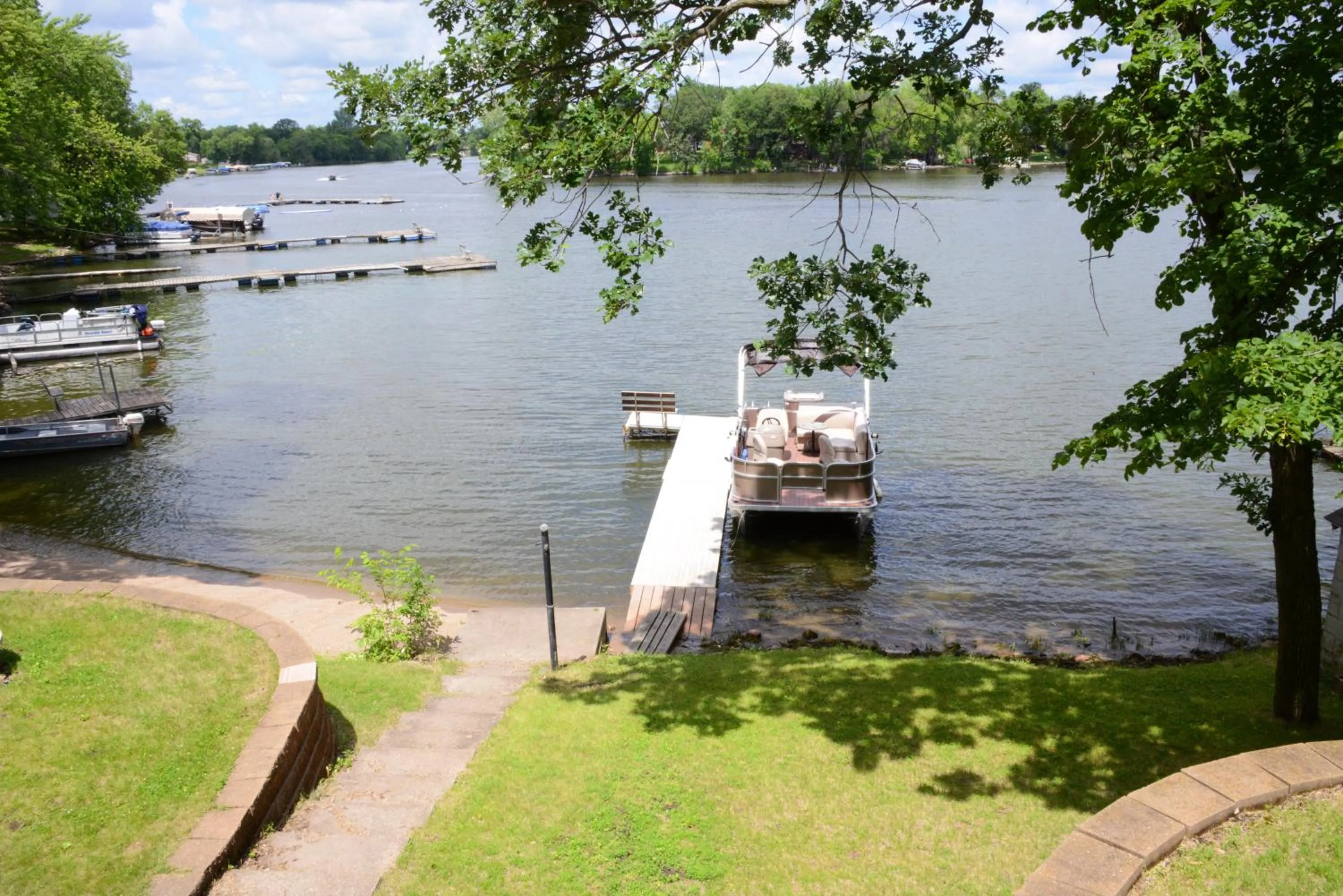 Natural landscape in Riverside Resort