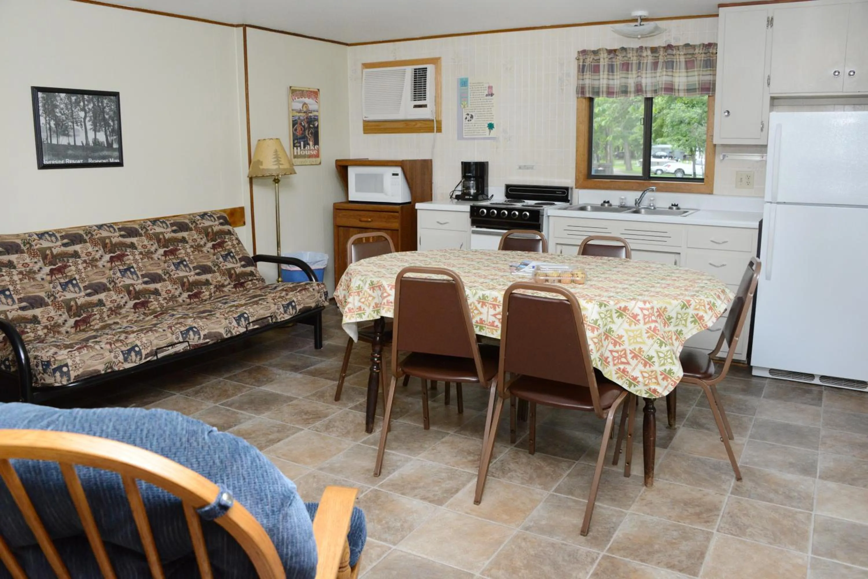 Kitchen or kitchenette in Riverside Resort