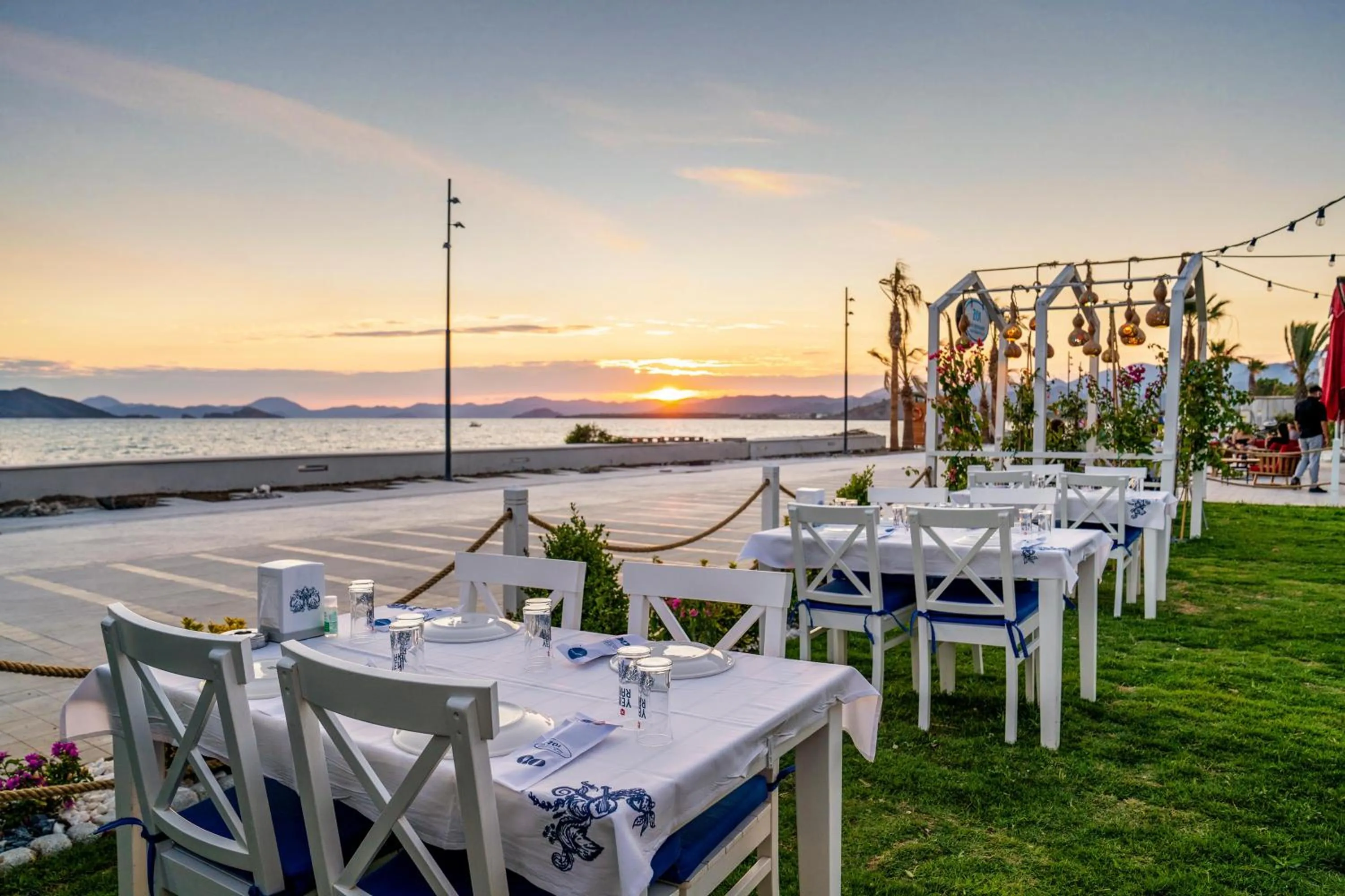 Restaurant/places to eat in Uras Beach Hotel