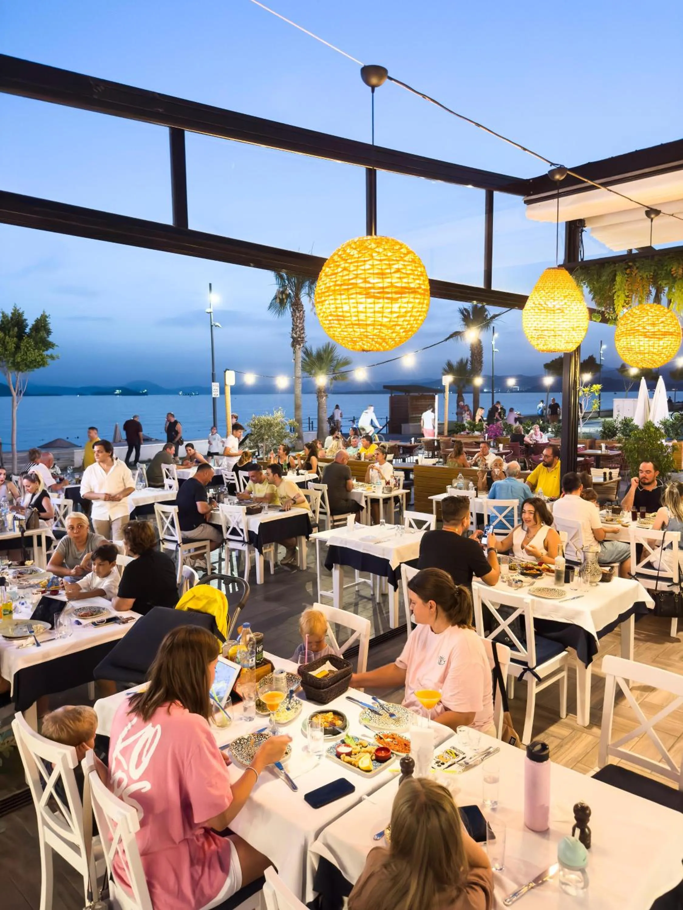 Restaurant/places to eat in Uras Beach Hotel
