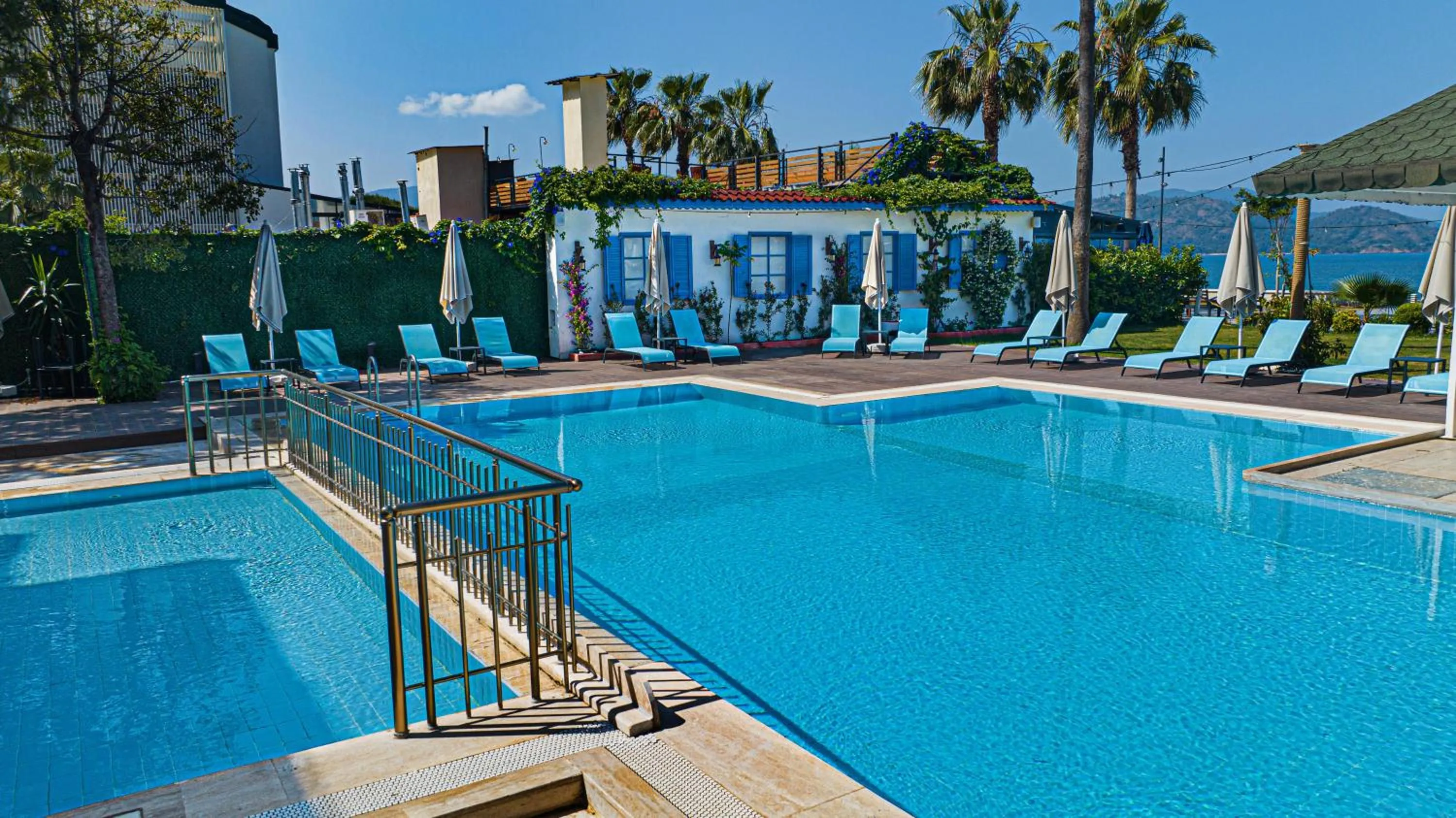 Swimming pool in Uras Beach Hotel