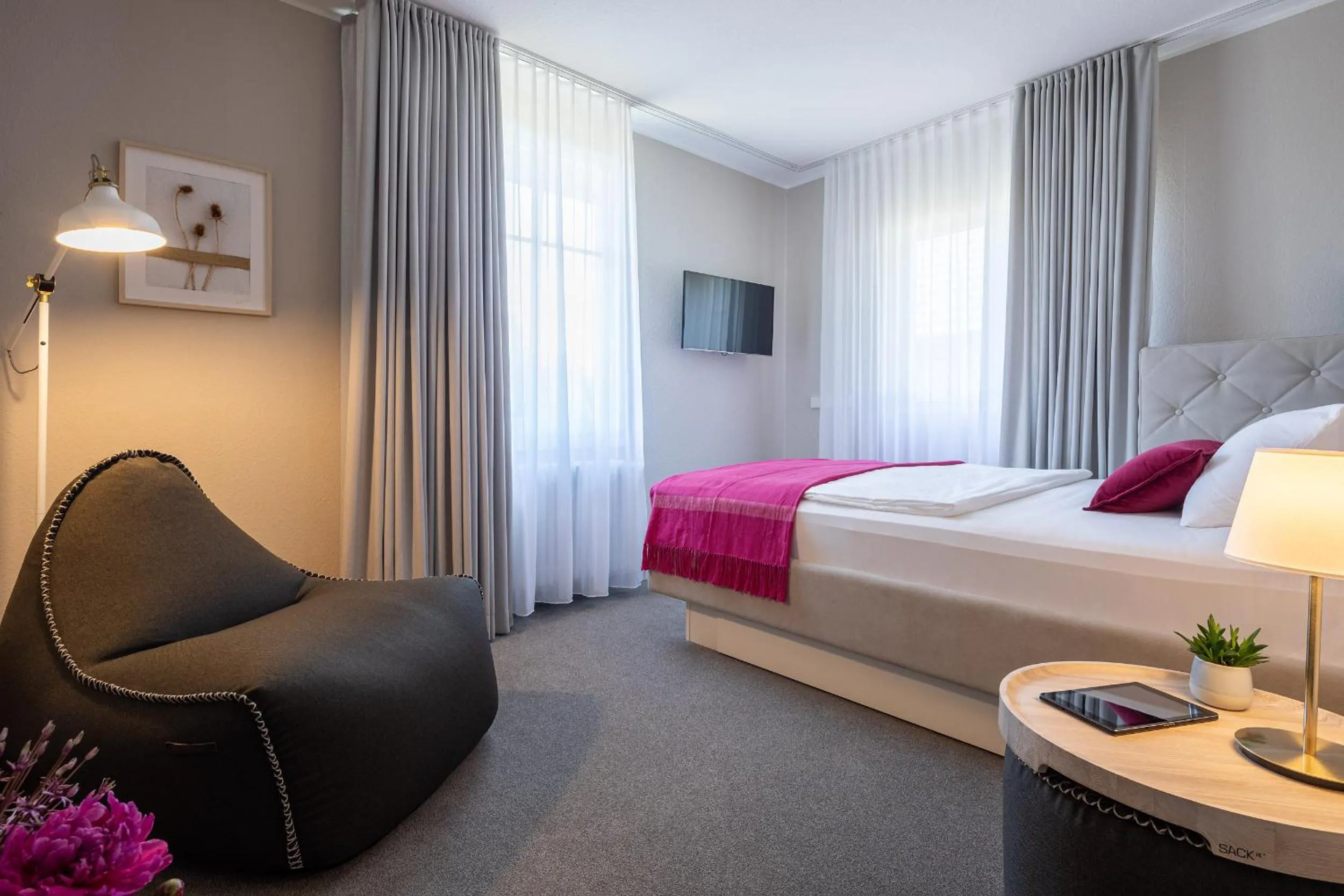 Bed in Ganter Hotel & Restaurant Mohren