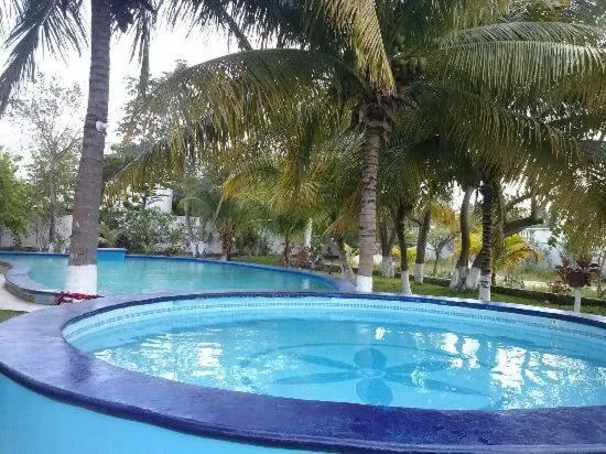 Swimming pool in Mansion Giahn Bed & Breakfast