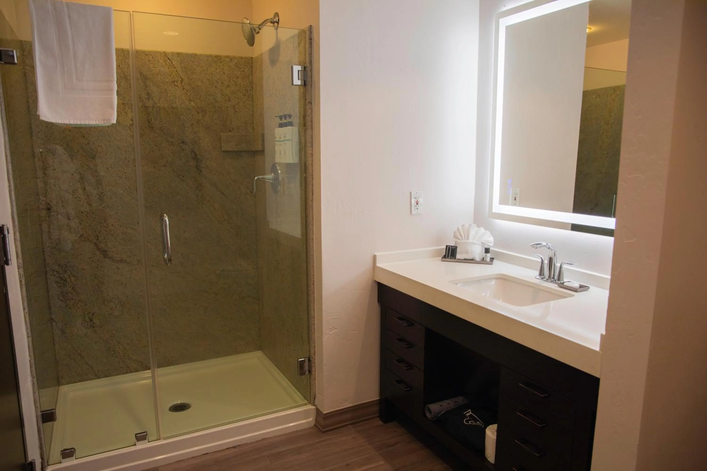 Shower in The Hotel at Black Oak Casino Resort