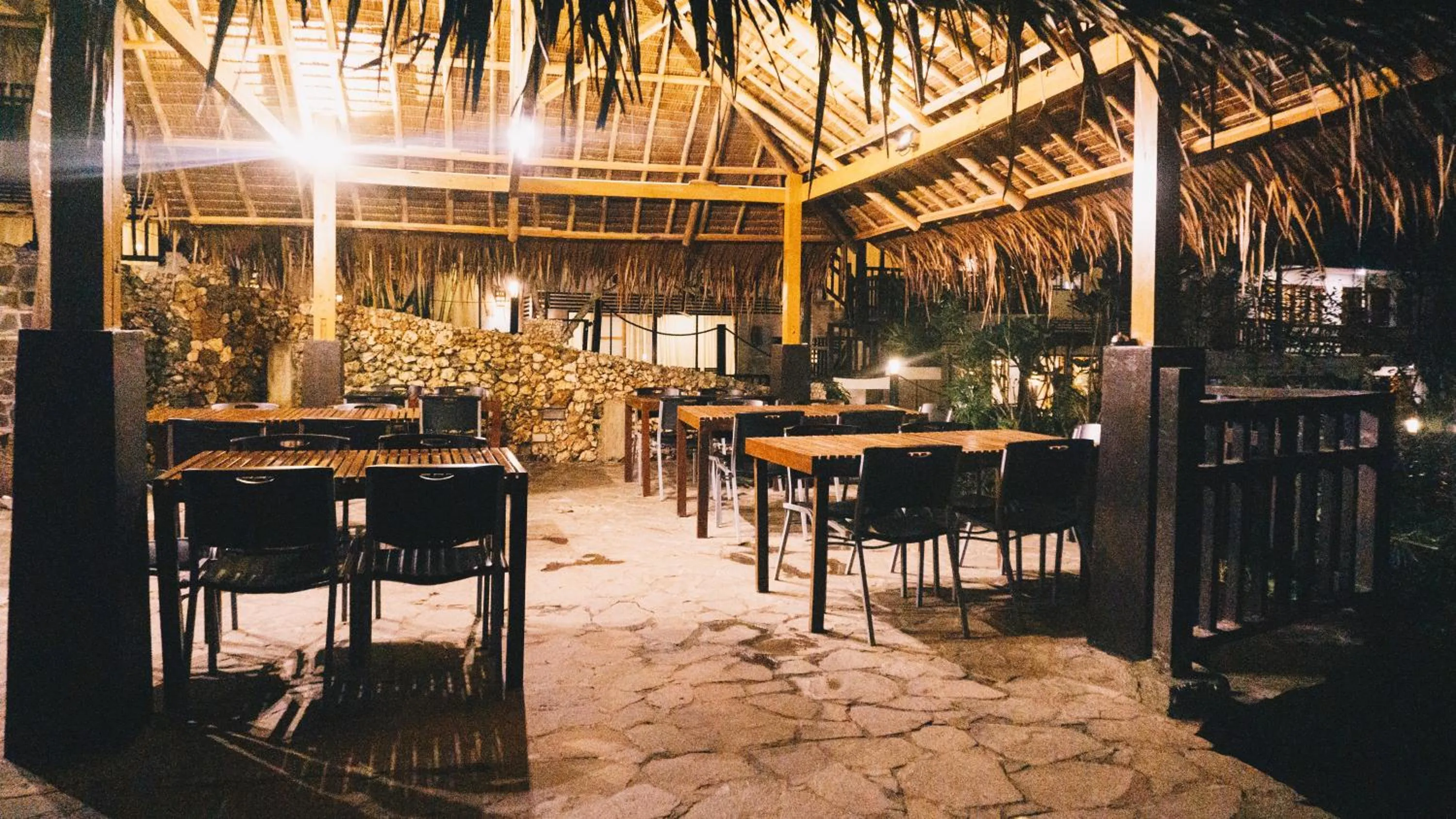 Restaurant/places to eat in The Strand Boutique Resort