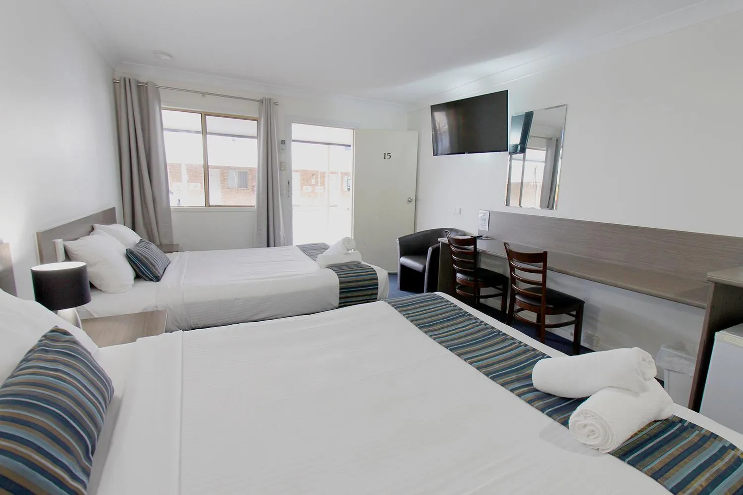 Bedroom, Bed in Sugar Country Motor Inn