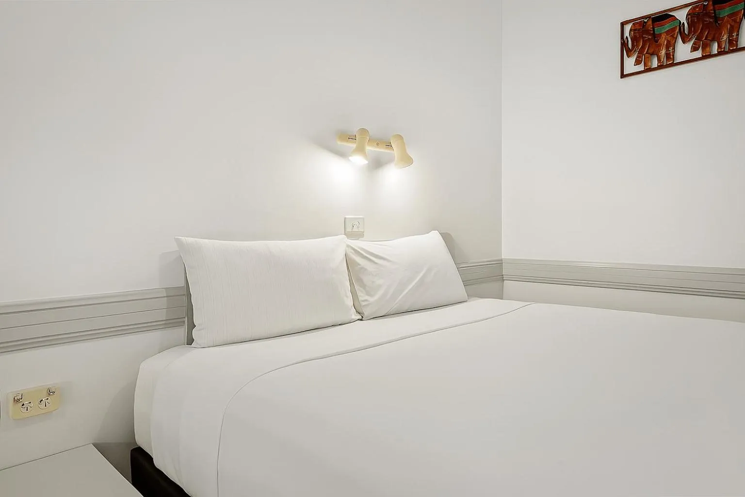 Bed in Centre Town Motel