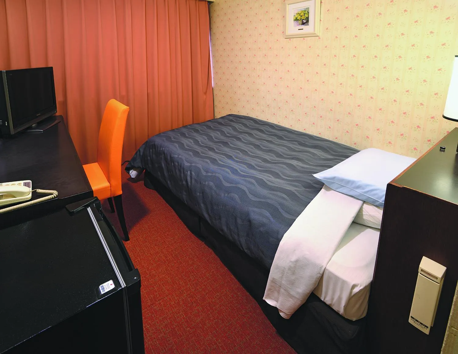 Bed in Bandai Silver Hotel