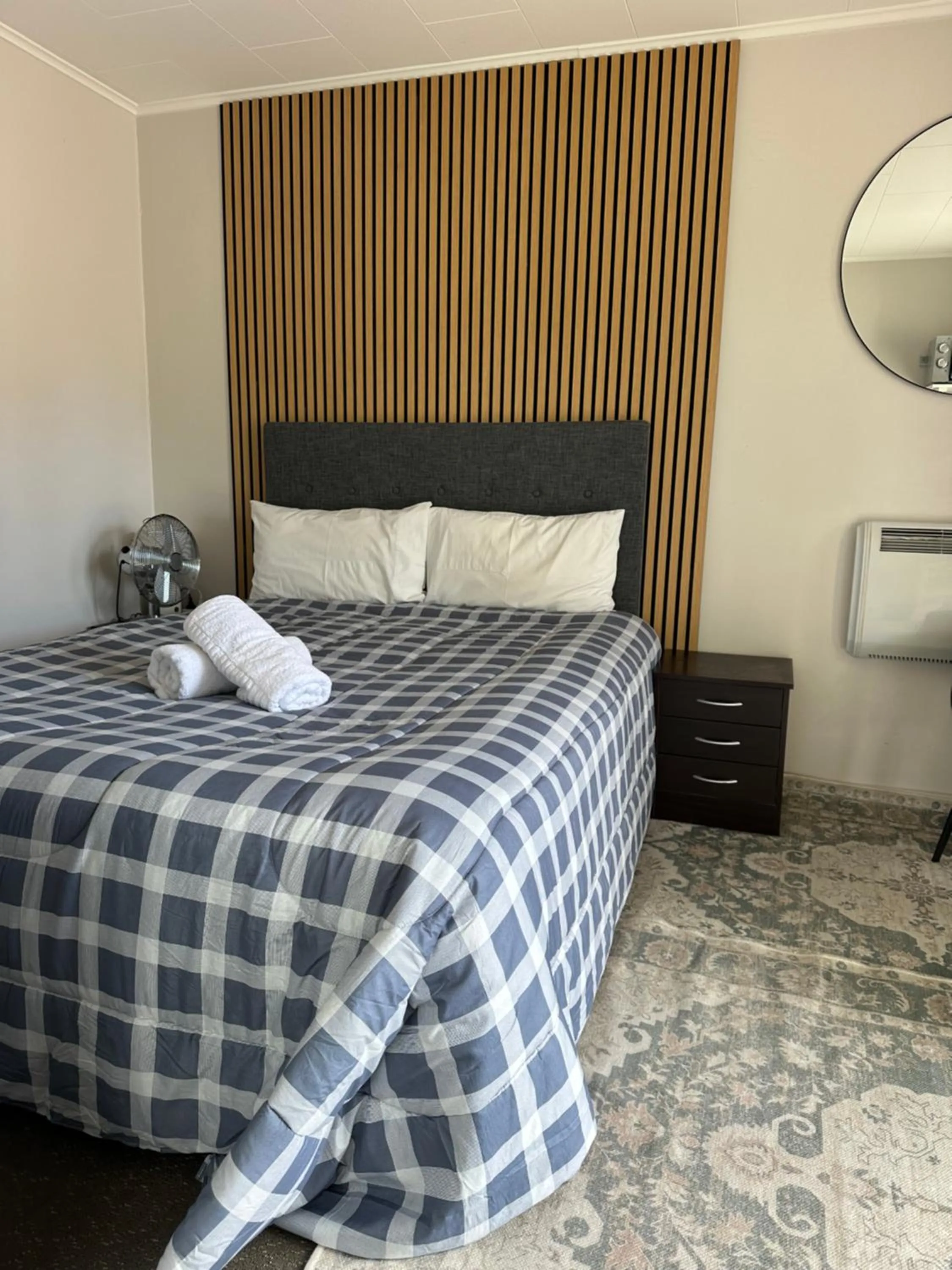 Bed in Cherylea Motel