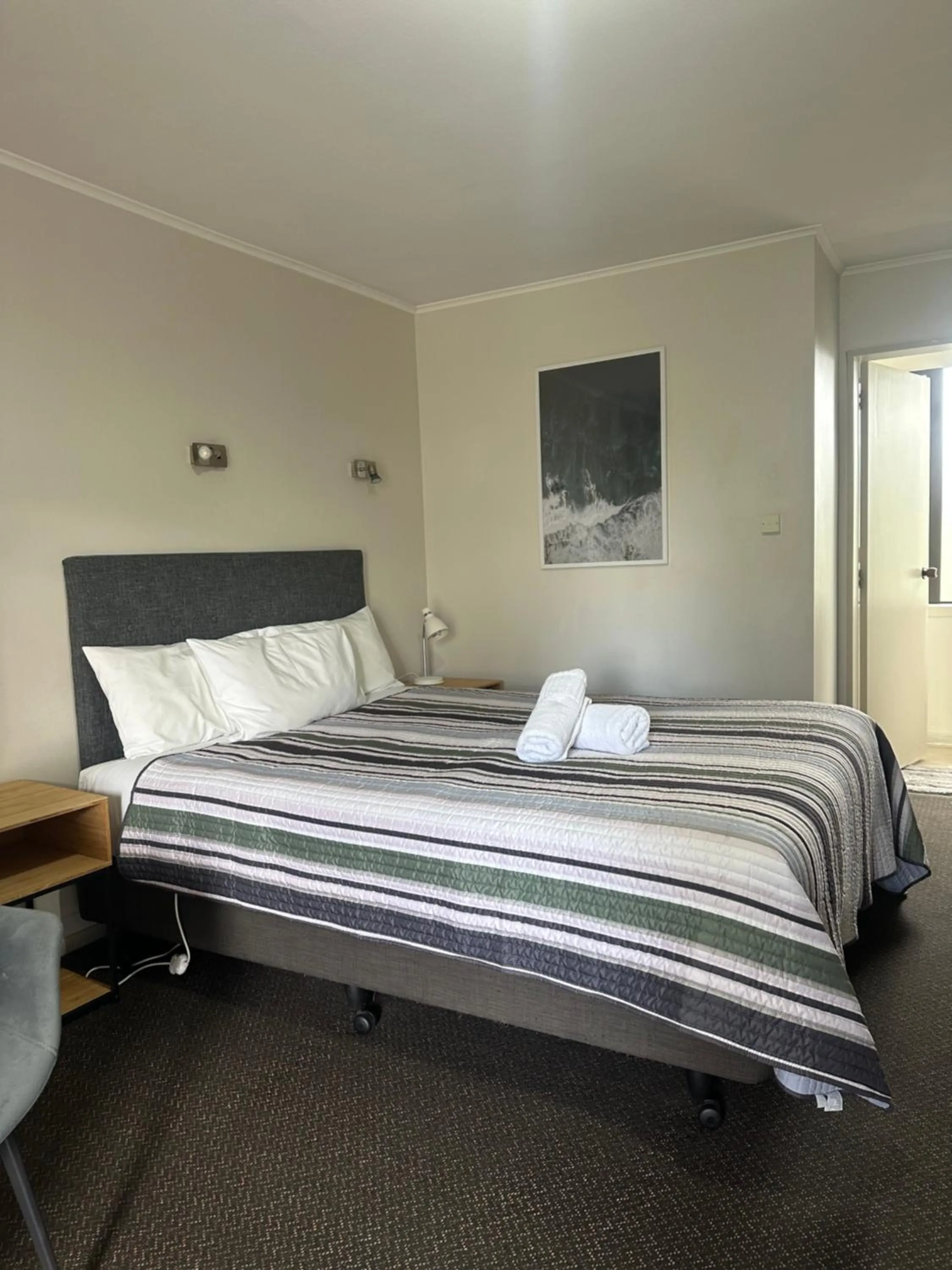 Bed in Cherylea Motel