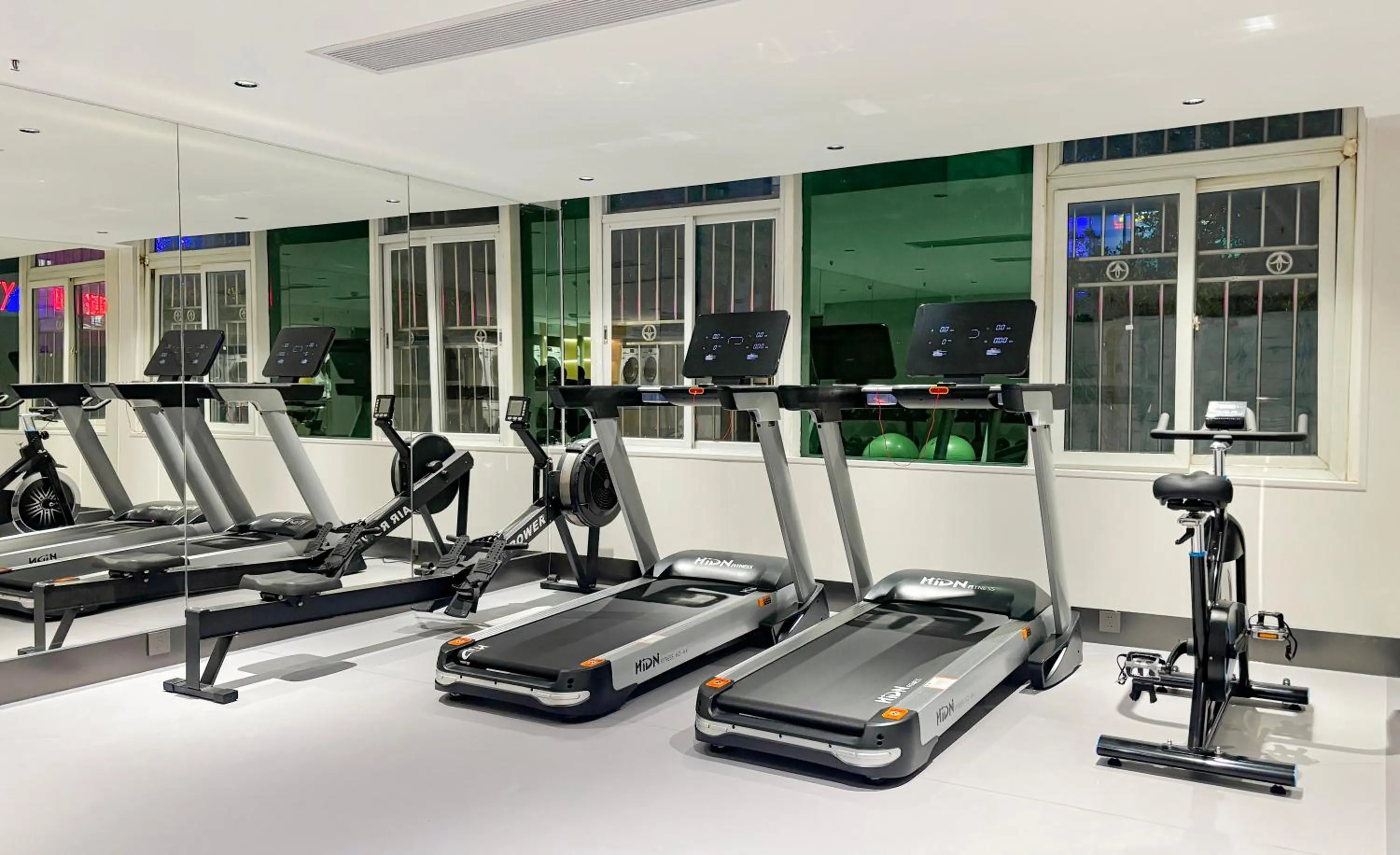 Fitness centre/facilities in Shanshui Trends Hotel - Huaqiangbei