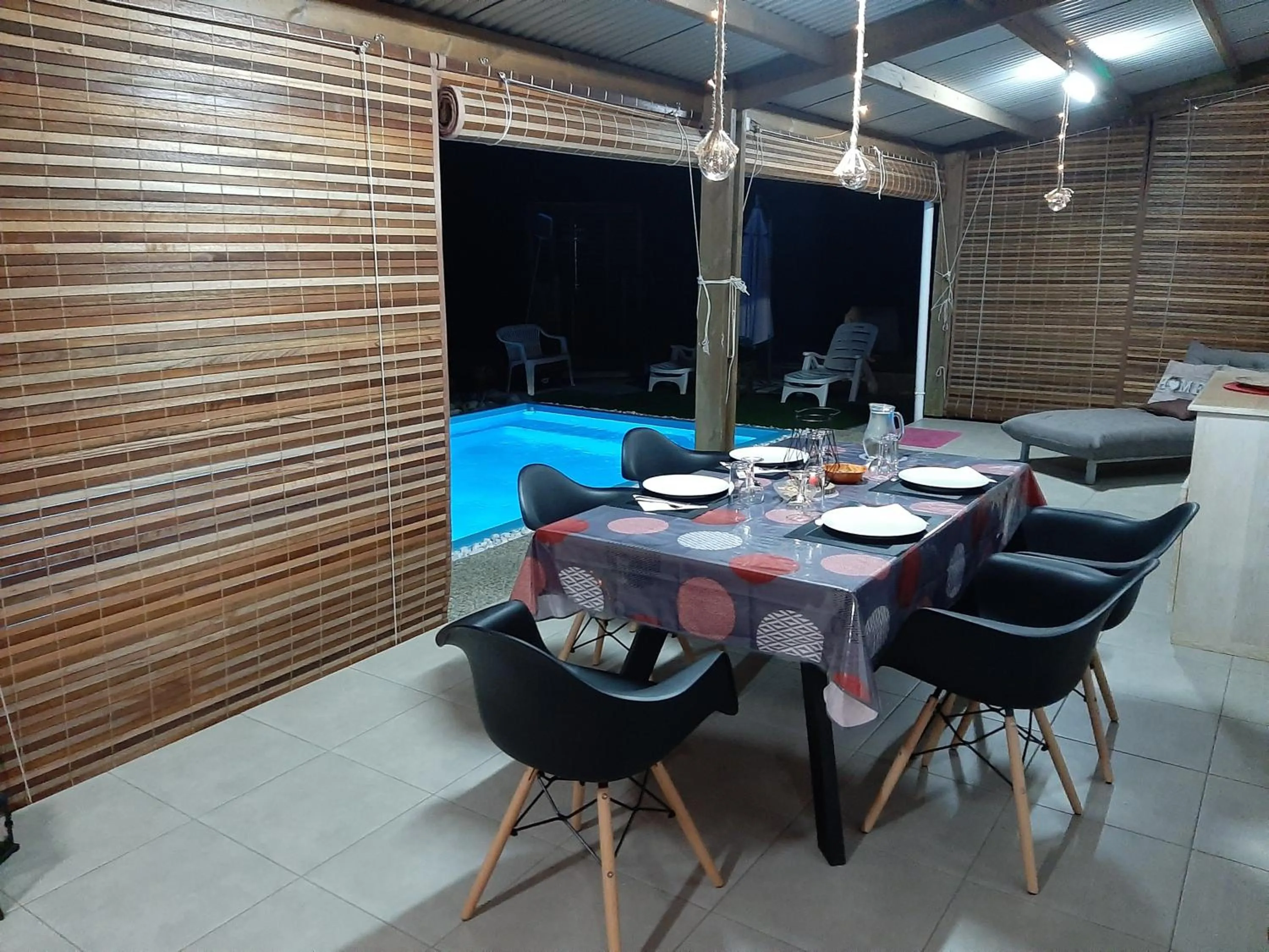 Dining area in La kazanou