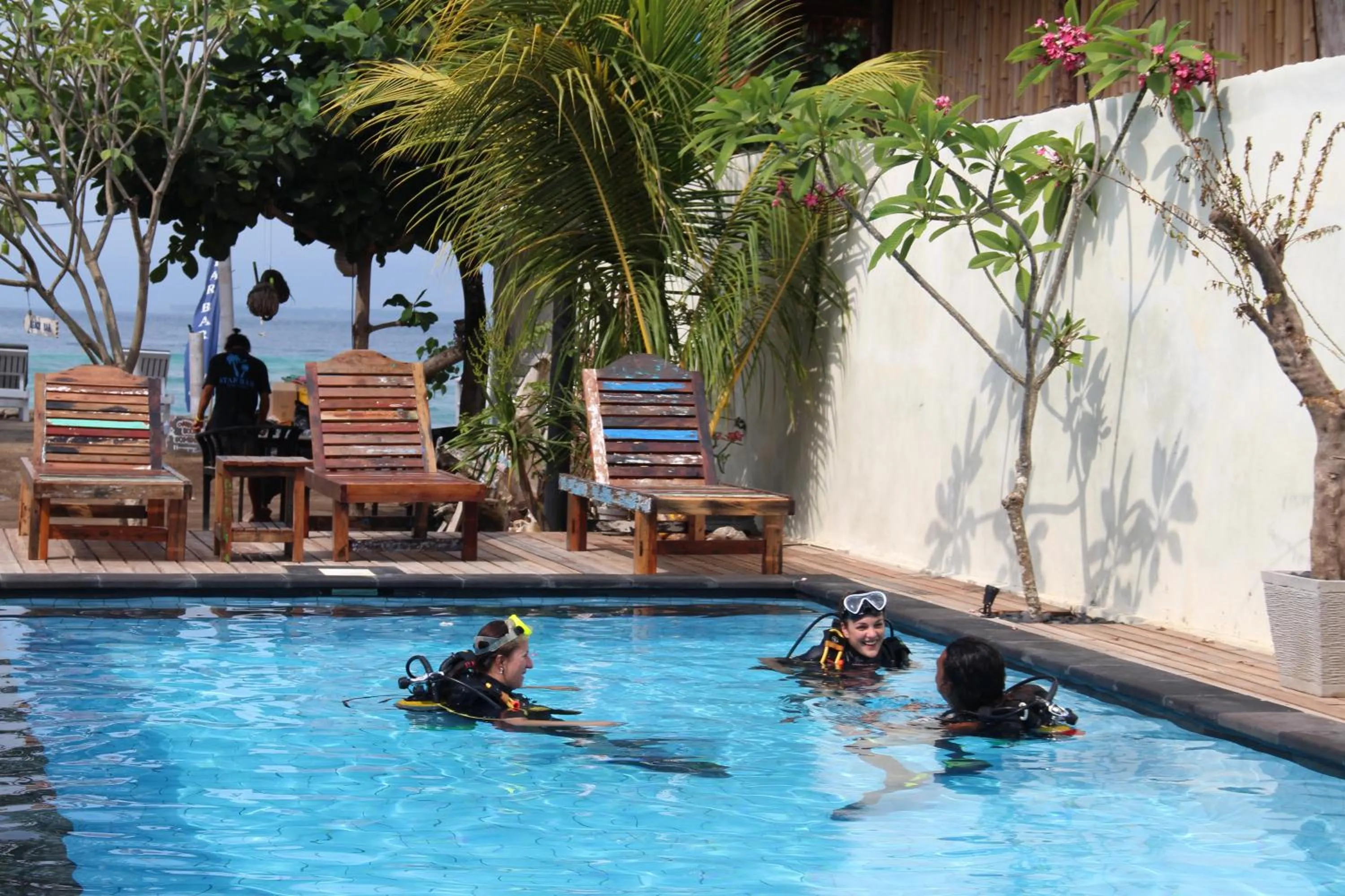 Star Bar and Bungalows