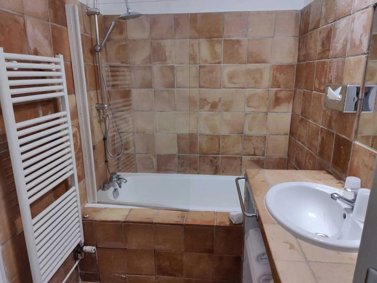 Bathroom in Le Mas des Laurels