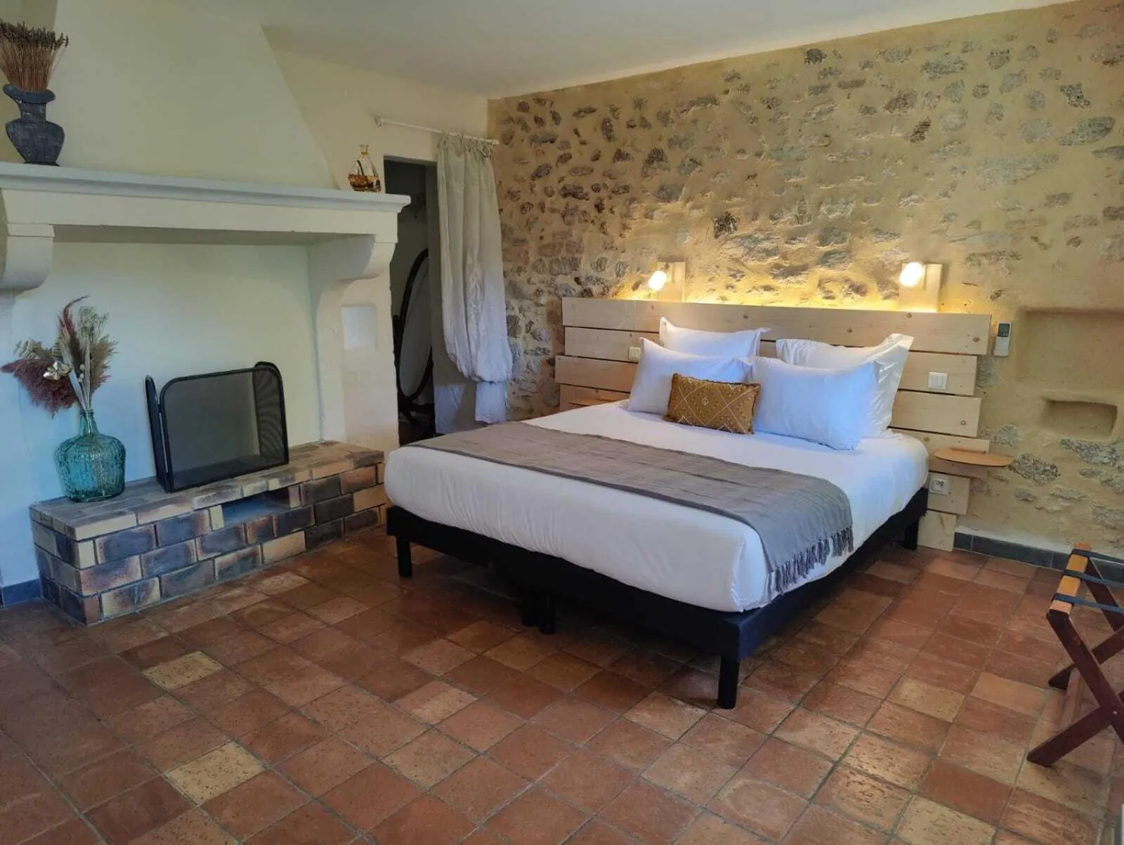 Bedroom, Bed in Le Mas des Laurels