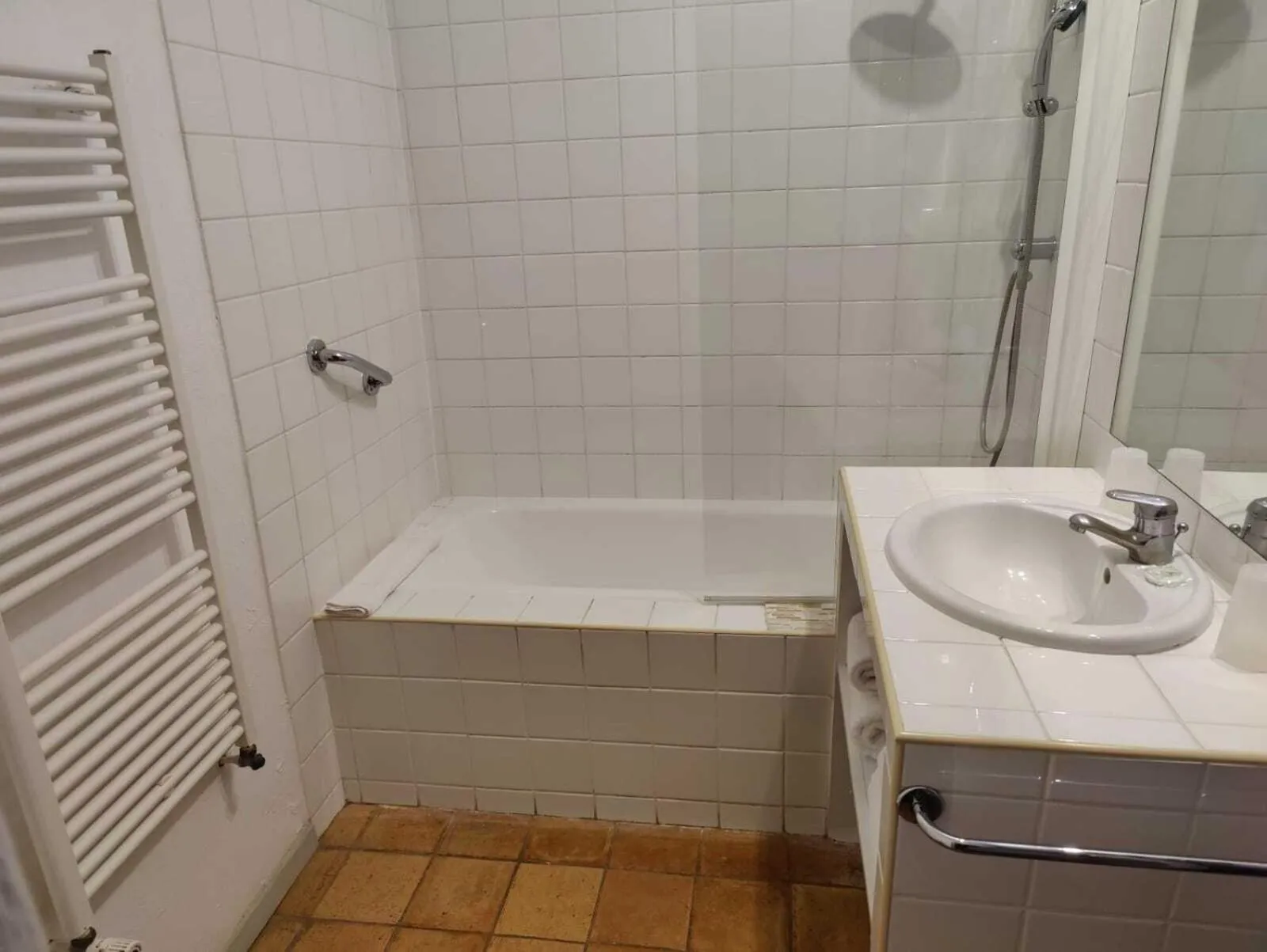 Bathroom in Le Mas des Laurels