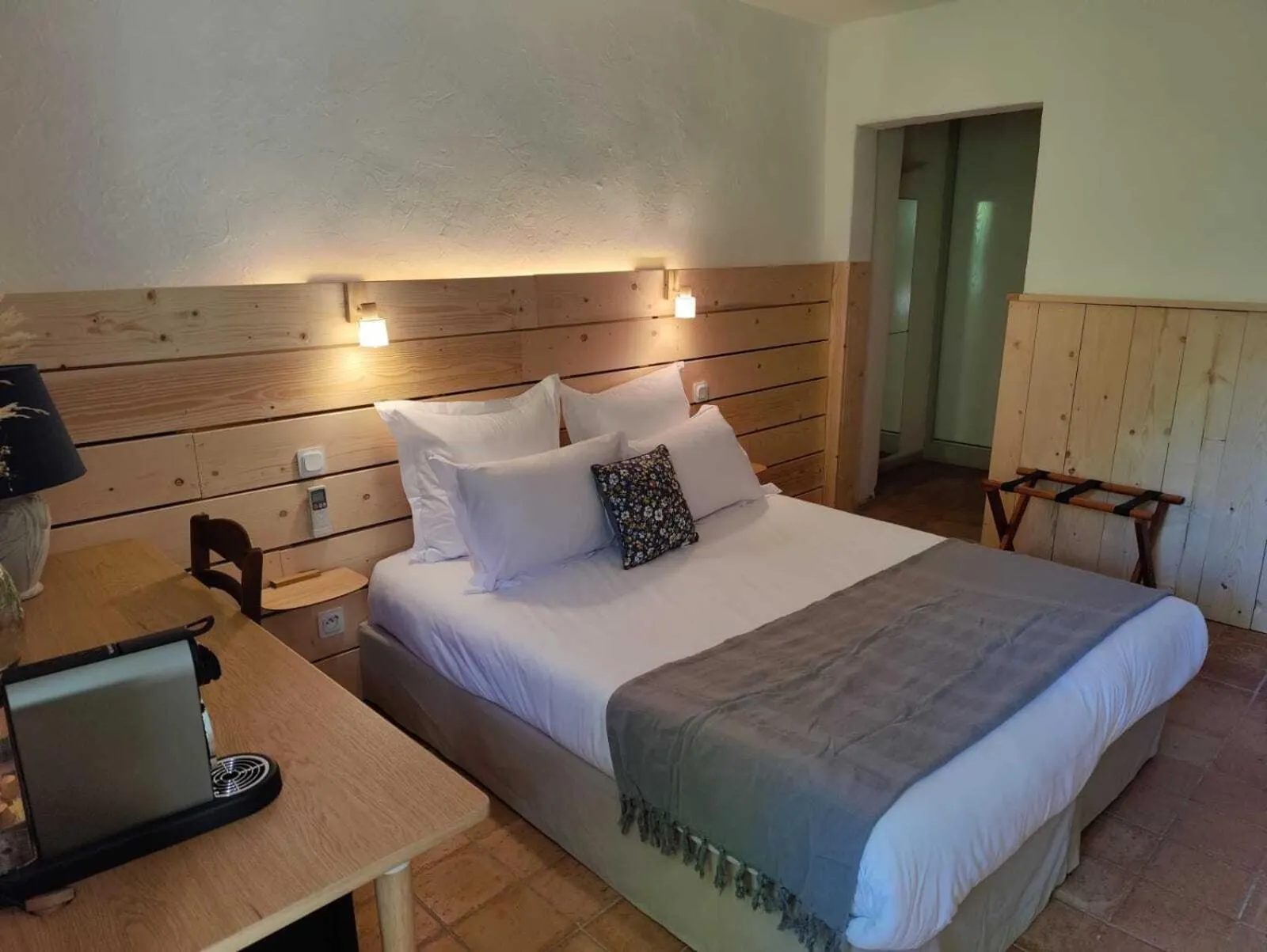 Bedroom, Bed in Le Mas des Laurels