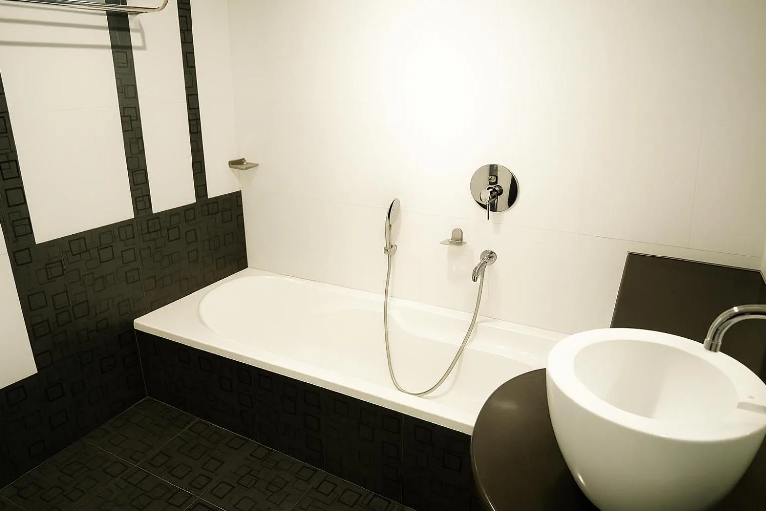 Bathroom in Hotel Avon International