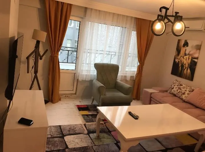 Taksim Square-La Casa Home Concept