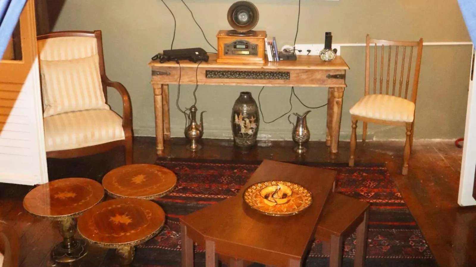 Taksim Square-La Casa Home Concept