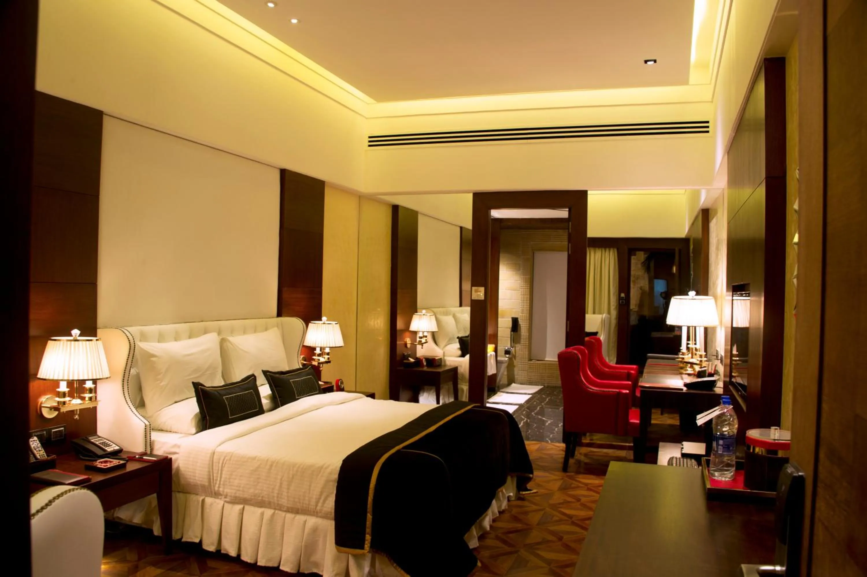 Photo of the whole room, Bed in Della Resorts