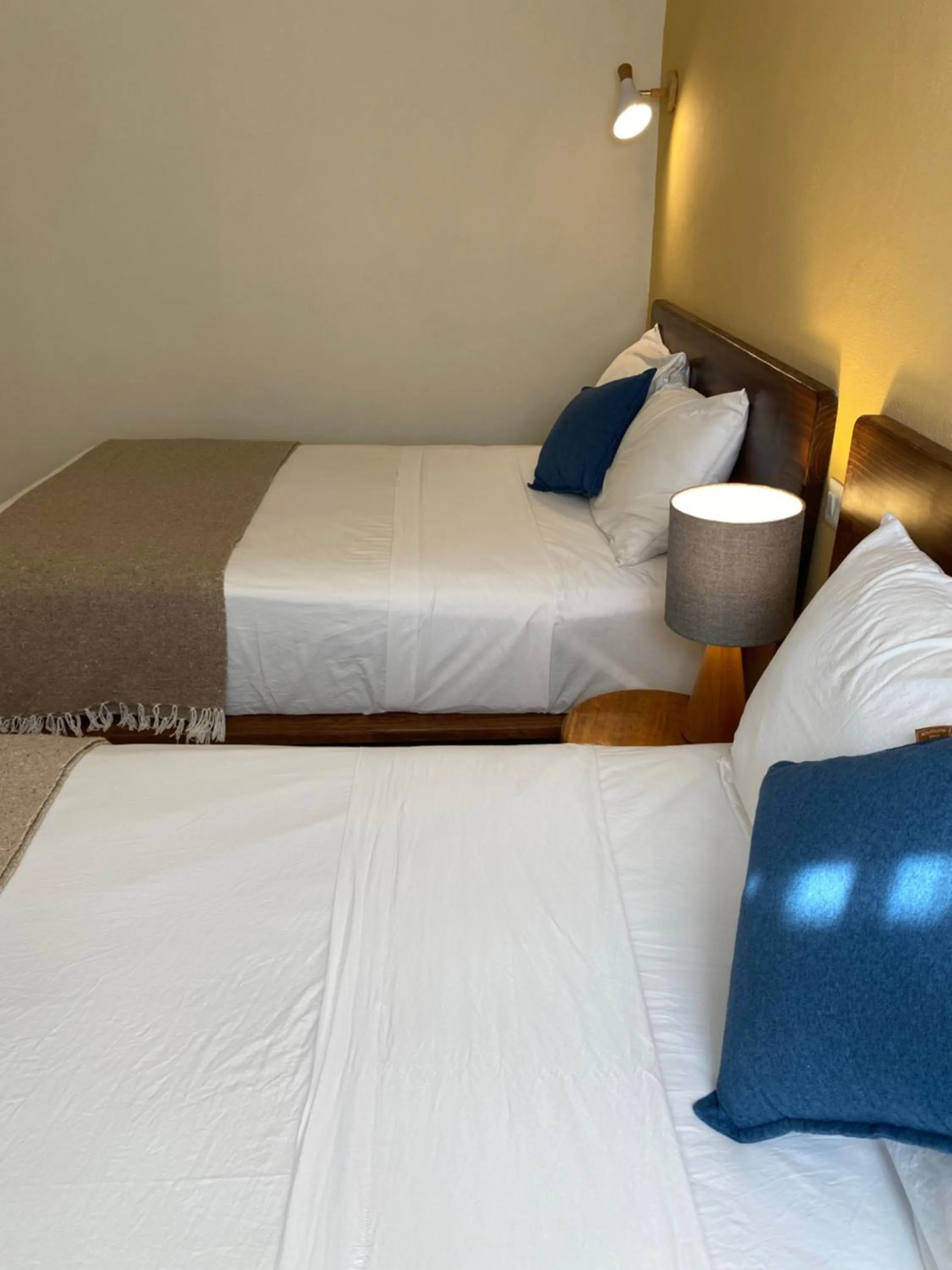 Photo of the whole room, Bed in AURORA