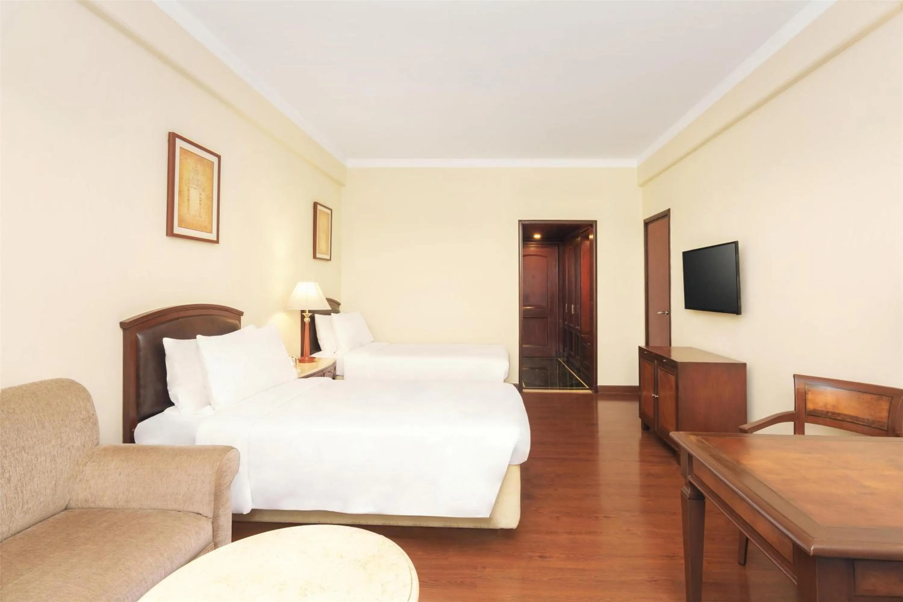 Bedroom, Bed in Radisson Hotel Varanasi