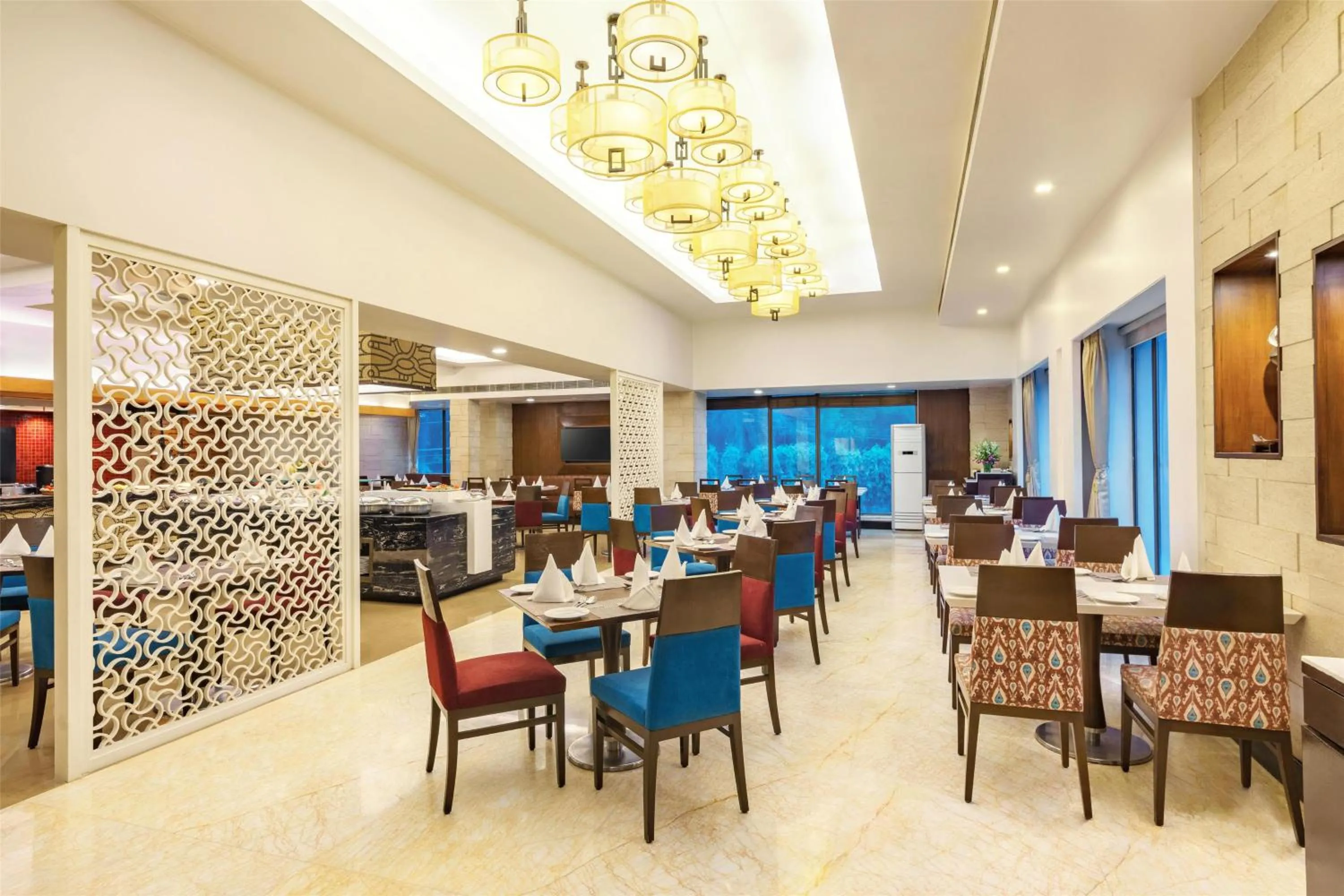 Restaurant/places to eat in Radisson Hotel Varanasi