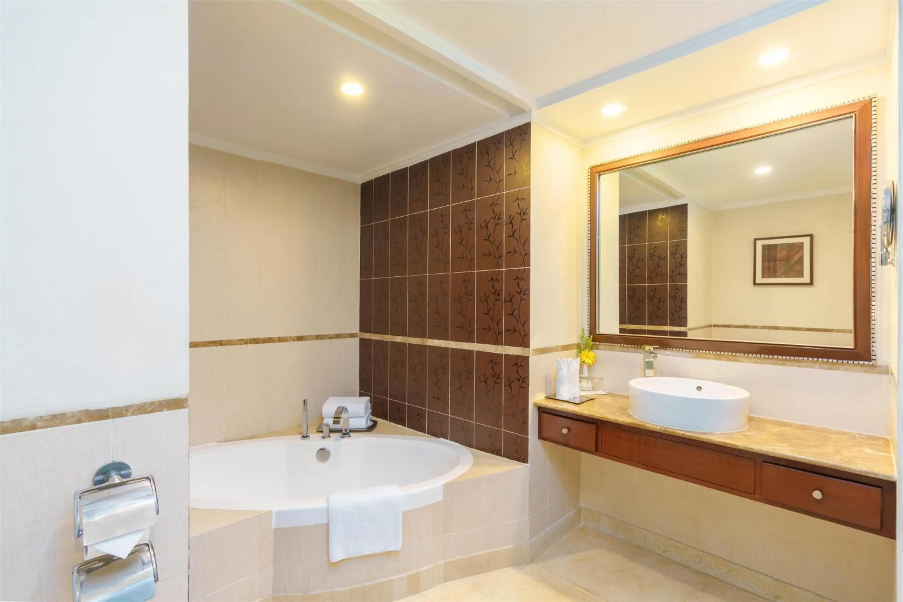 Bathroom in Radisson Hotel Varanasi