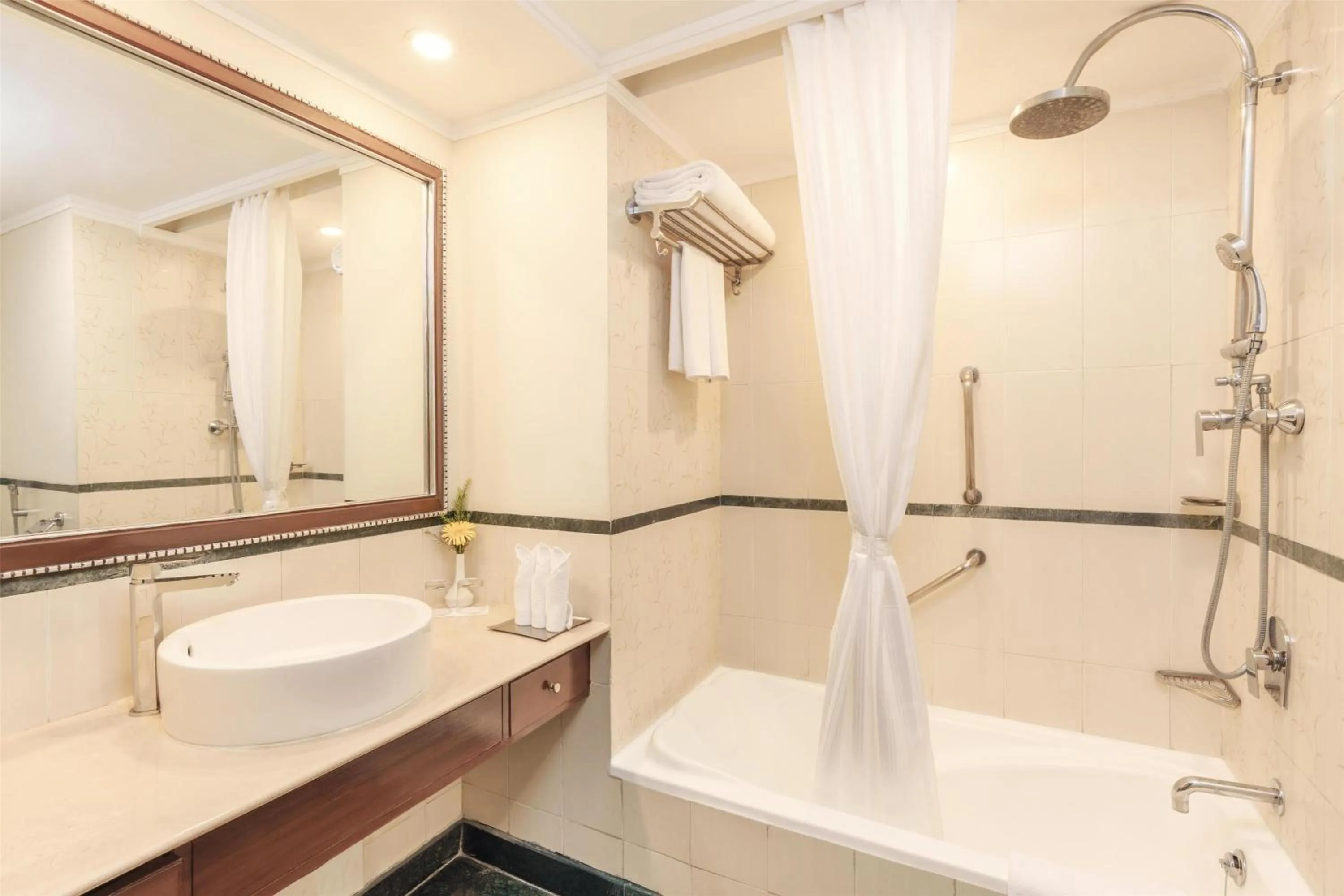 Bathroom in Radisson Hotel Varanasi