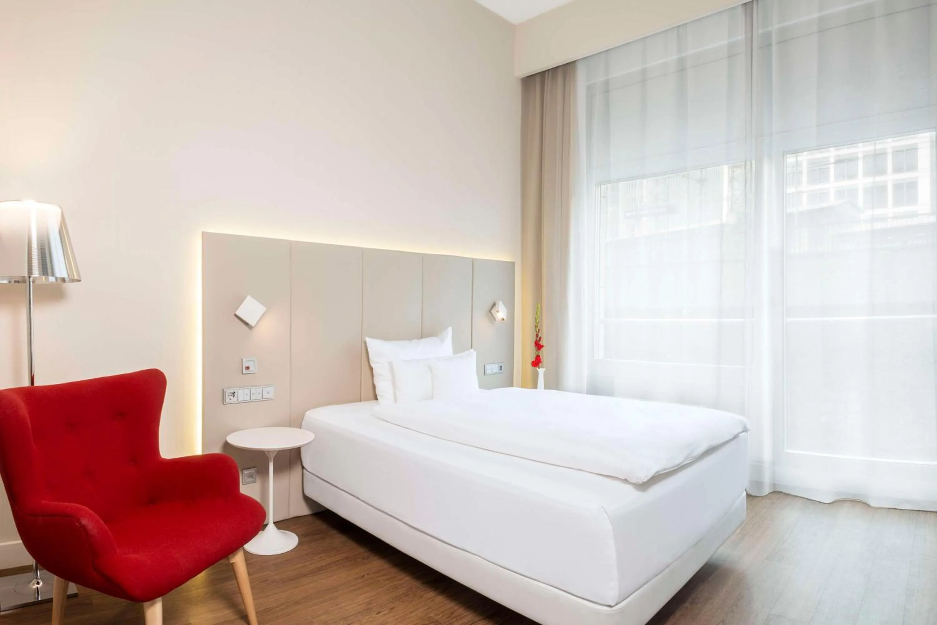 Bedroom, Bed in NH Collection Berlin Mitte Friedrichstrasse