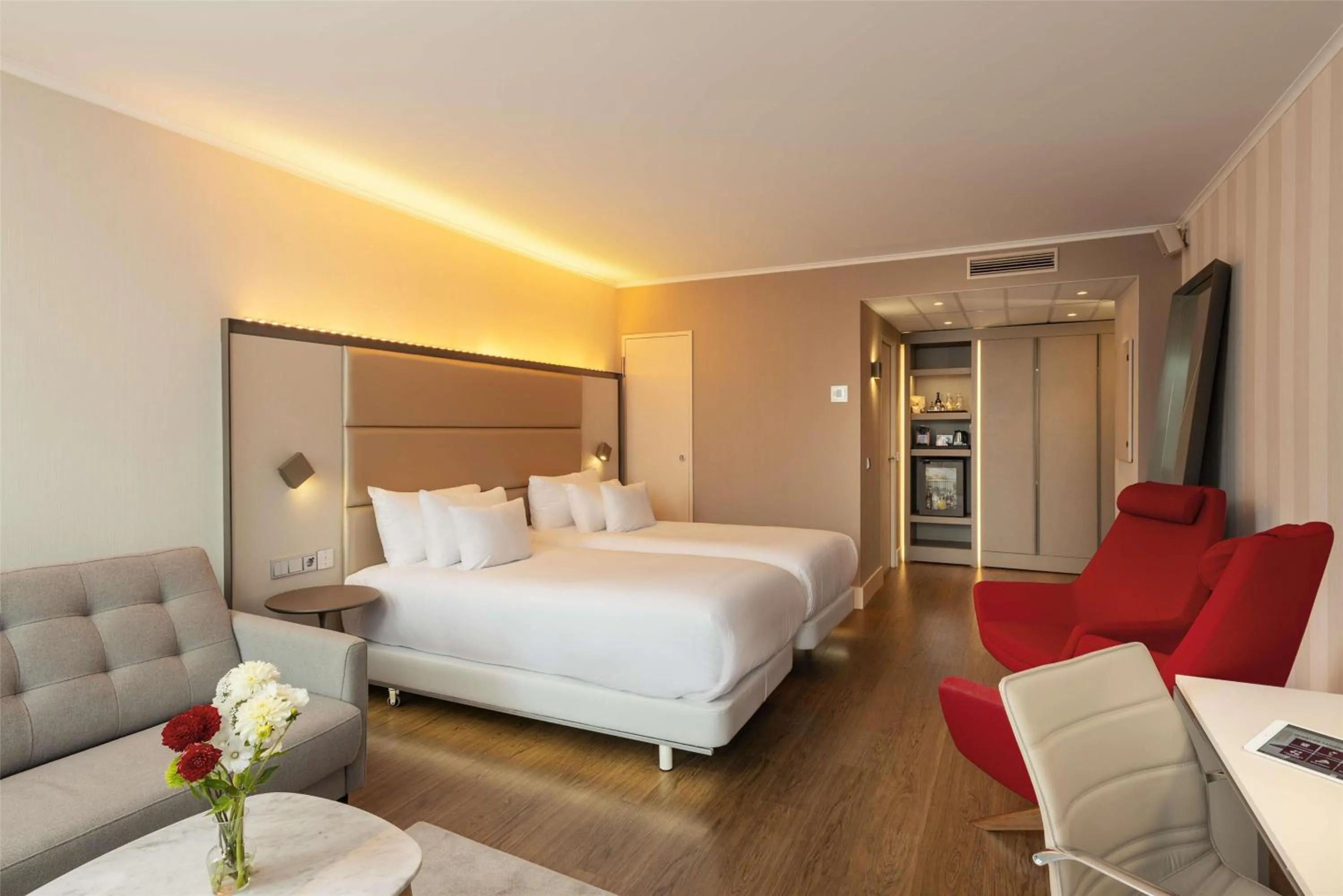 Bedroom, Bed in NH Collection Berlin Mitte Friedrichstrasse