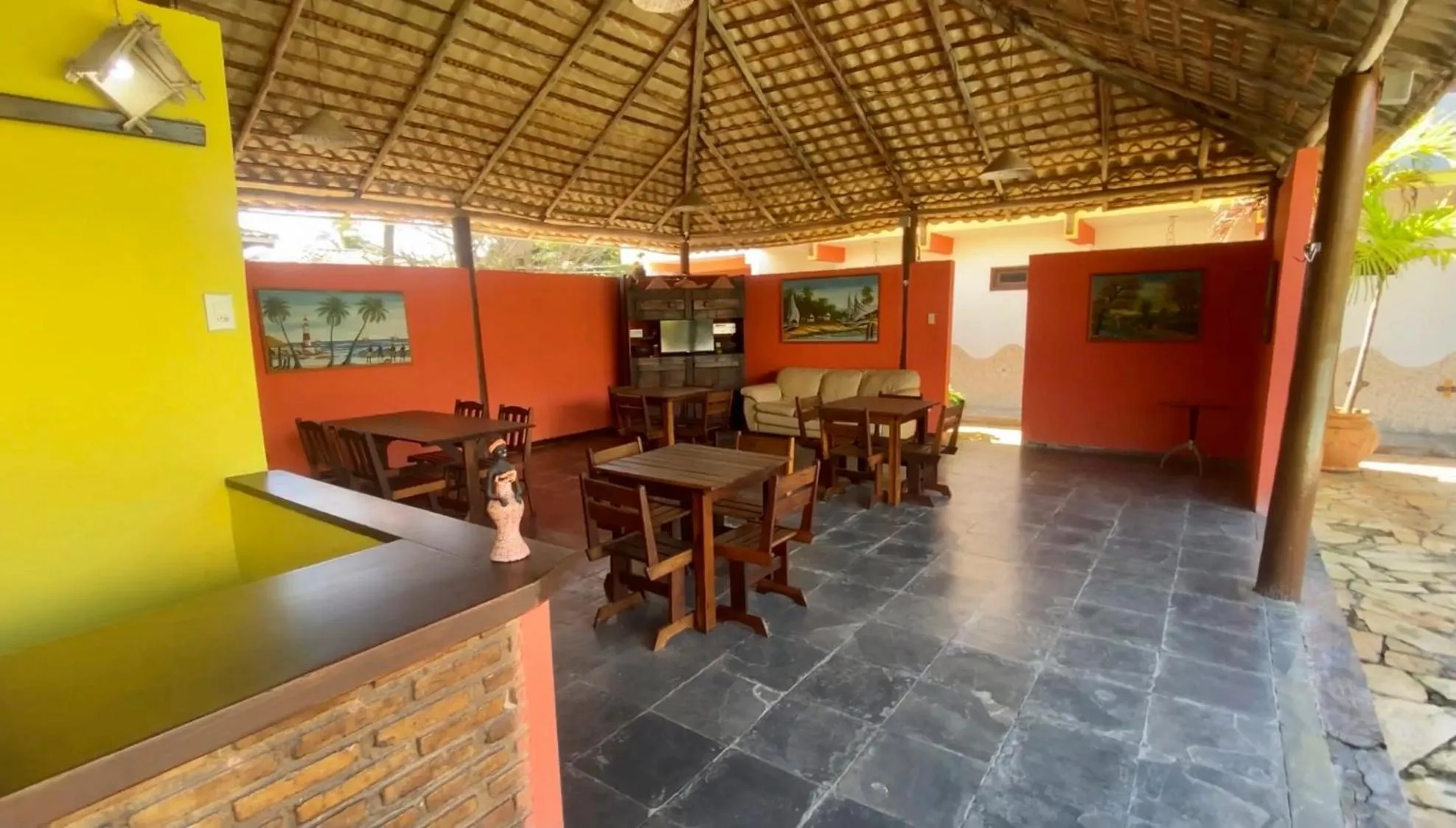 Lounge or bar in EcoVila-Zen Bougainville - Hotel Pousada