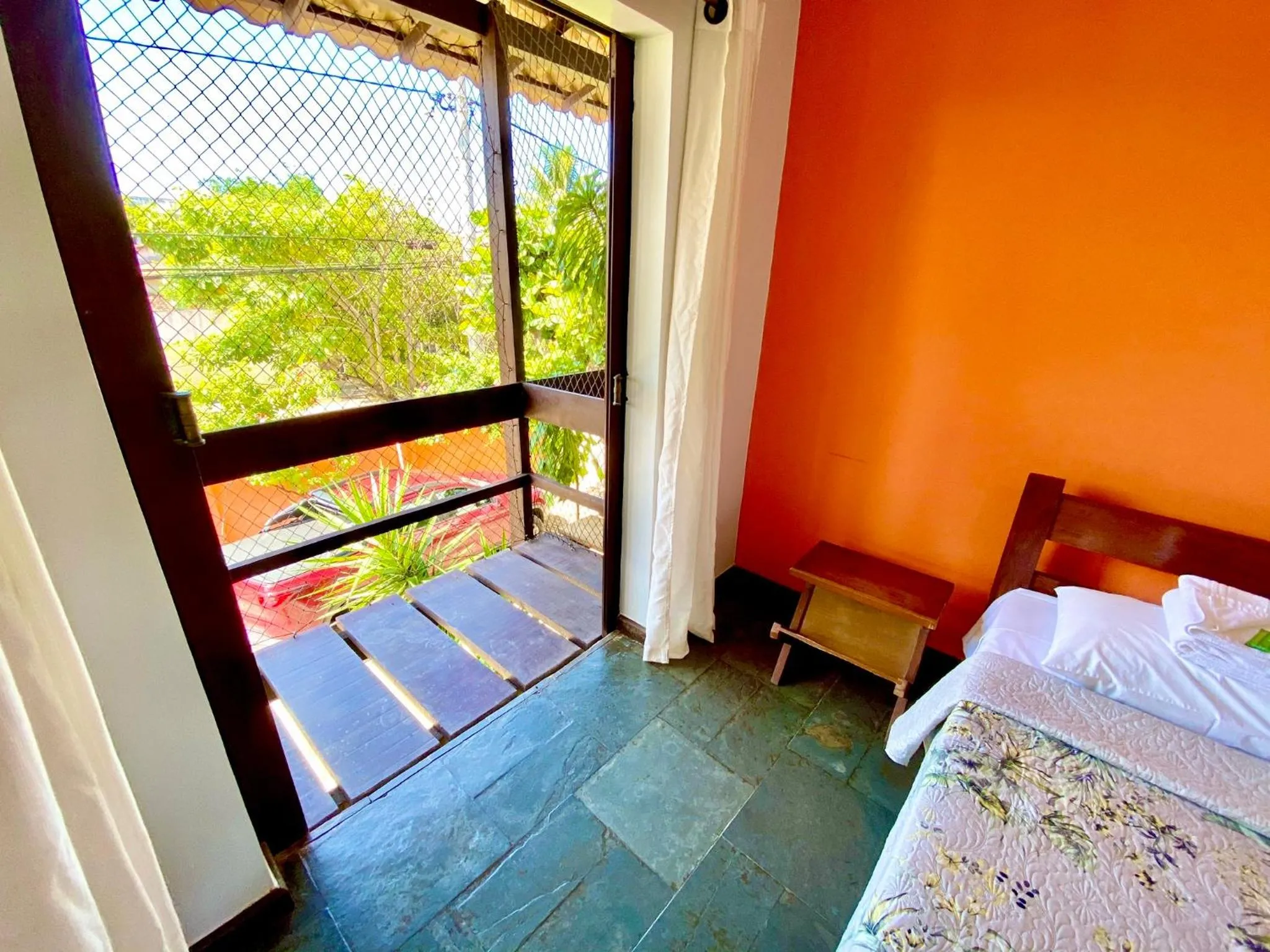 Photo of the whole room, Bed in EcoVila-Zen Bougainville - Hotel Pousada