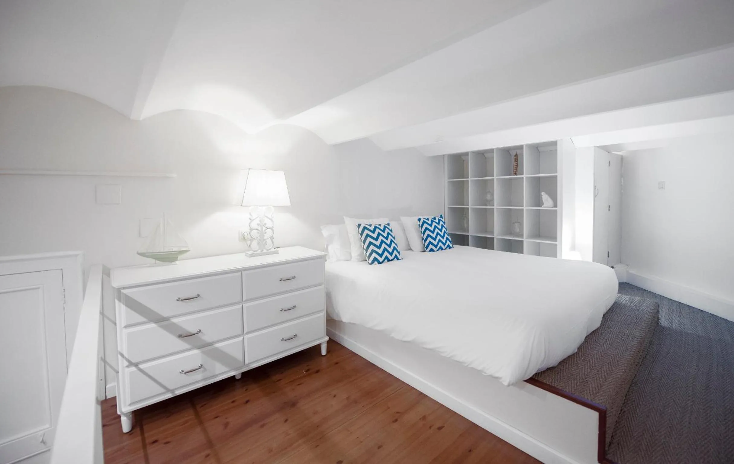 Bedroom, Bed in You Stylish El Born Apartments