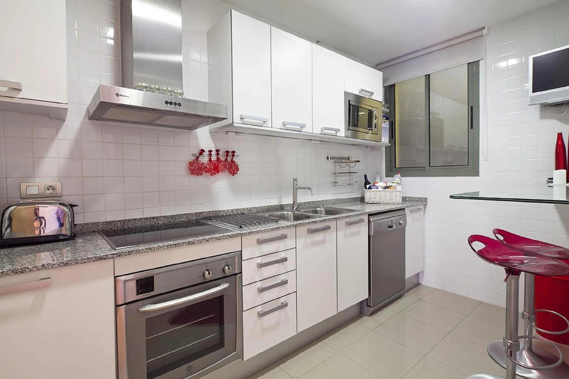 Kitchen or kitchenette in You Stylish El Born Apartments