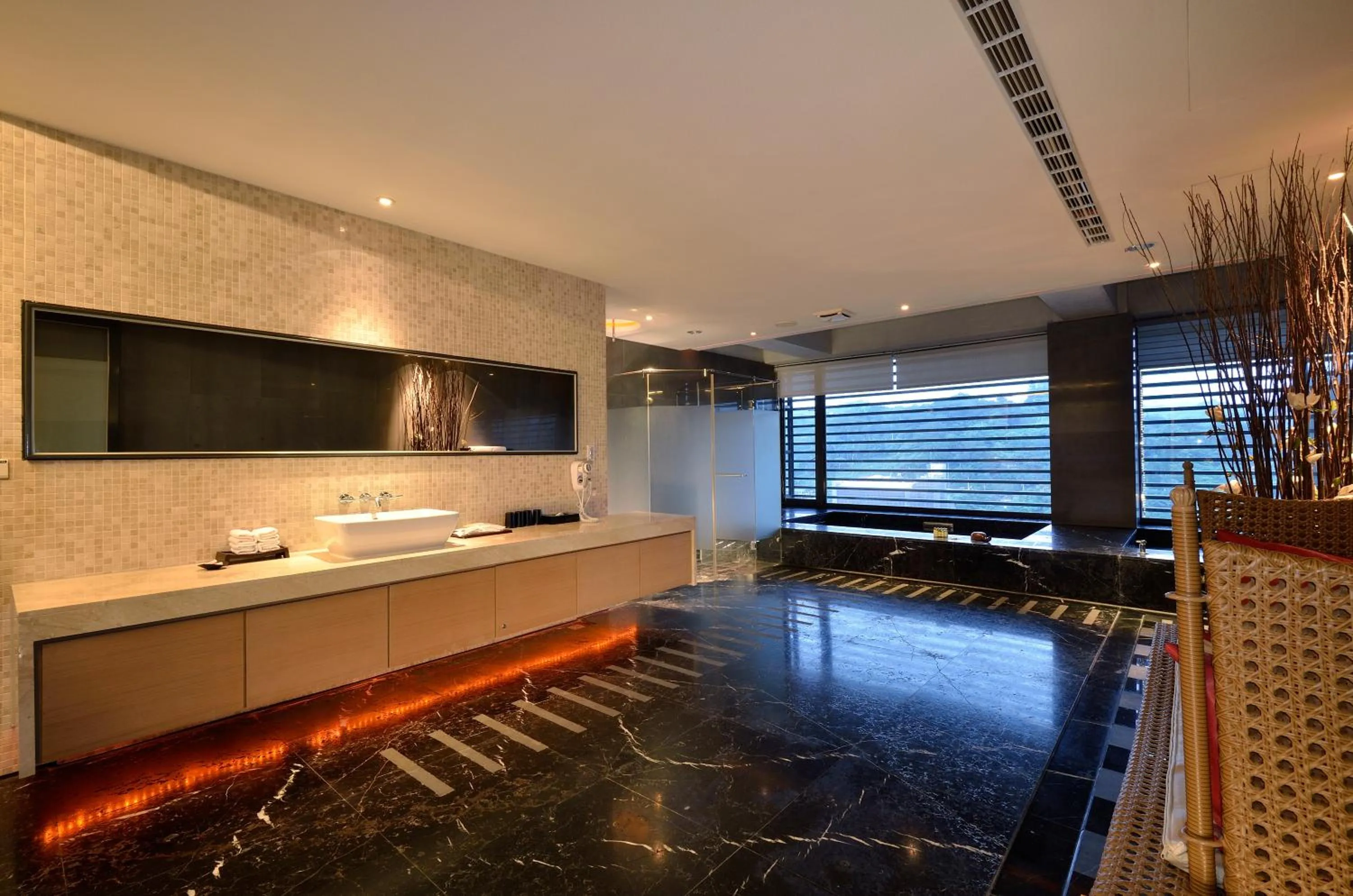 The Sun Hot Spring & Resort