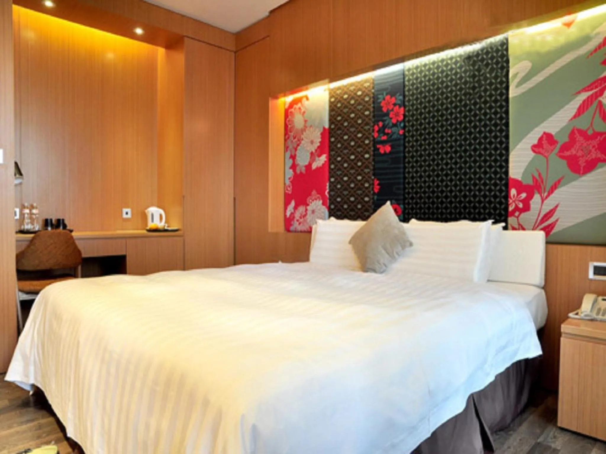 Bed in The Sun Hot Spring & Resort