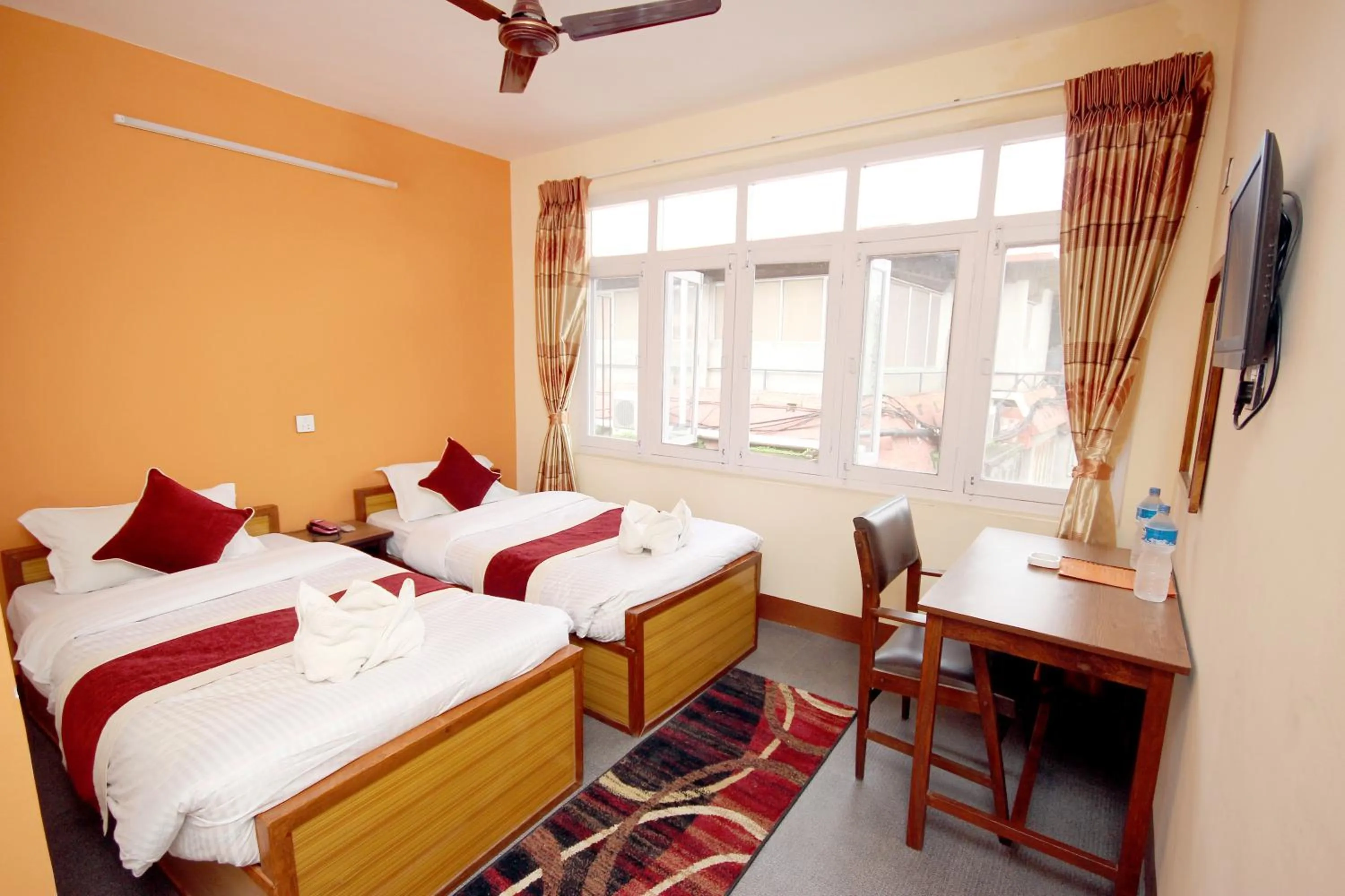 Bed in hotel Backpackers inn