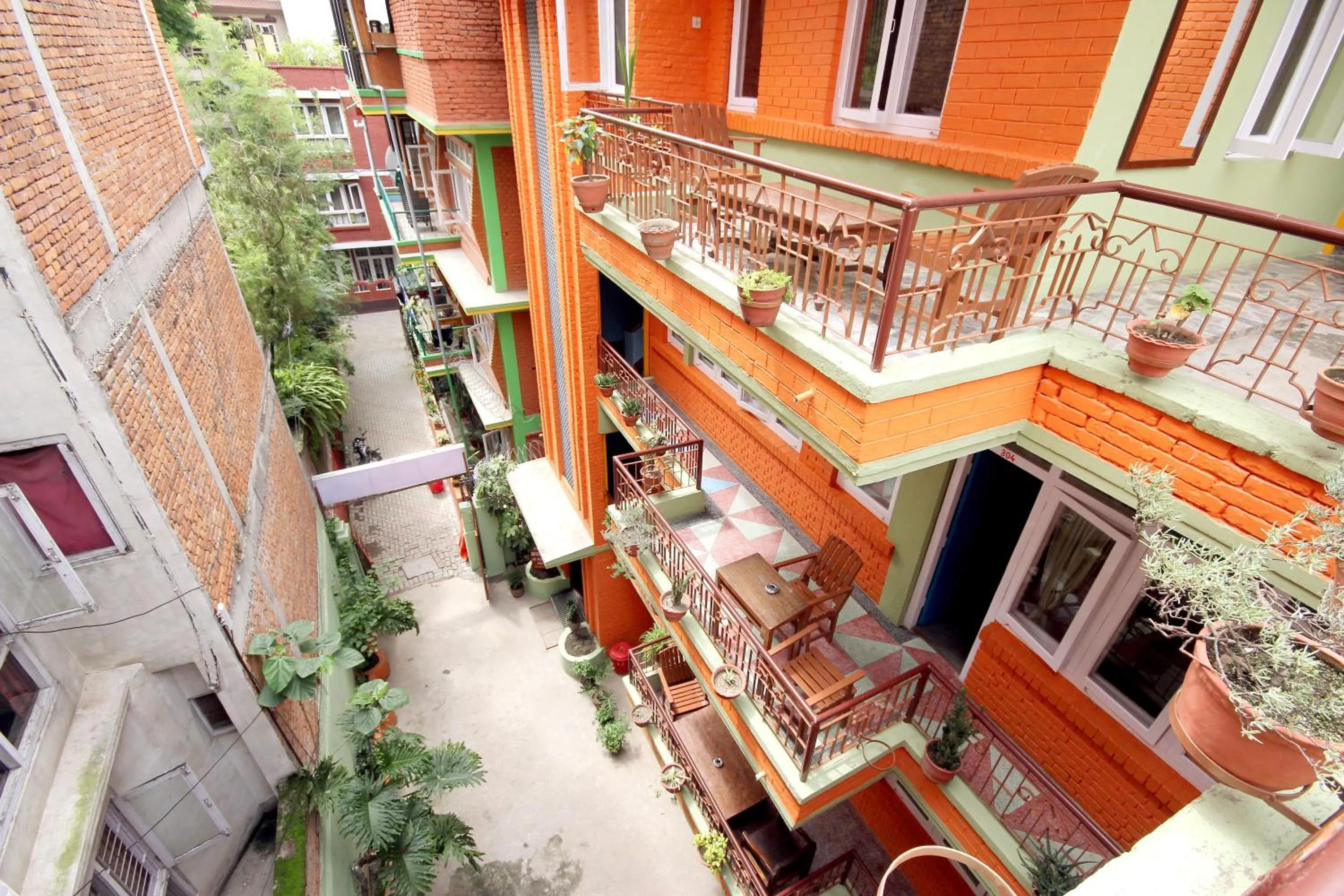 Balcony/Terrace in hotel Backpackers inn