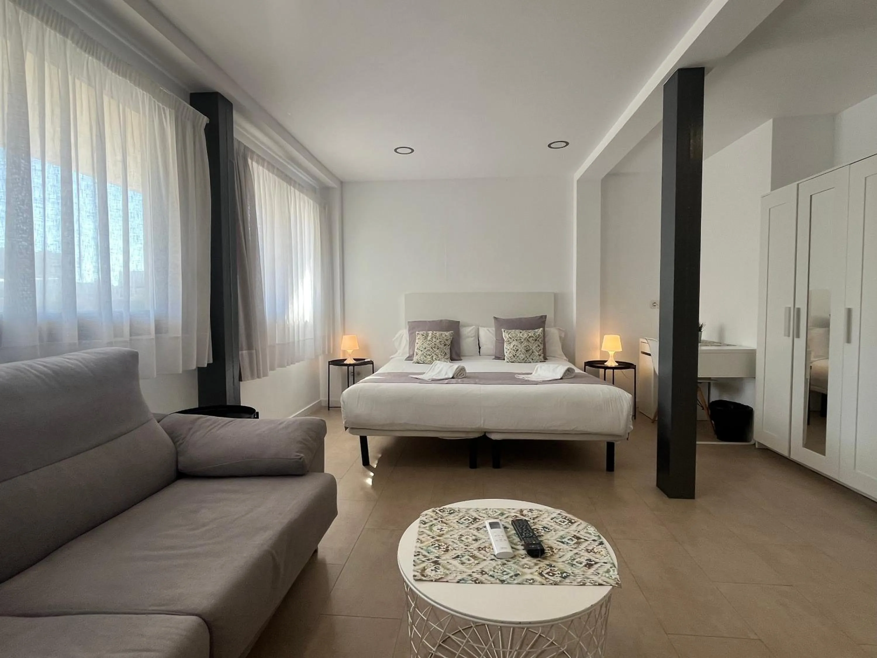 Photo of the whole room, Bed in BET Apartments - Reig