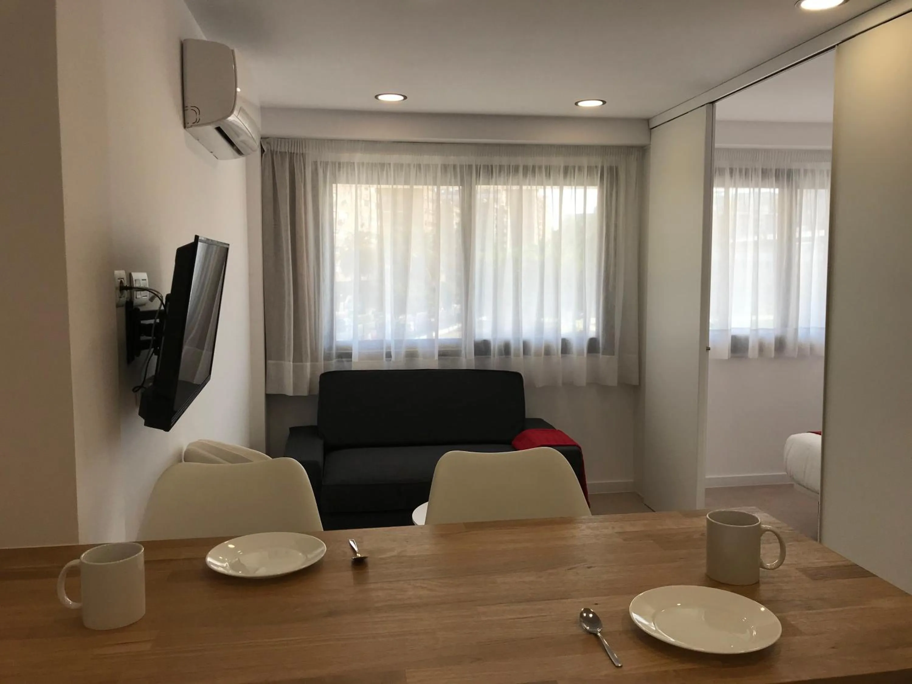 TV and multimedia in BET Apartments - Reig