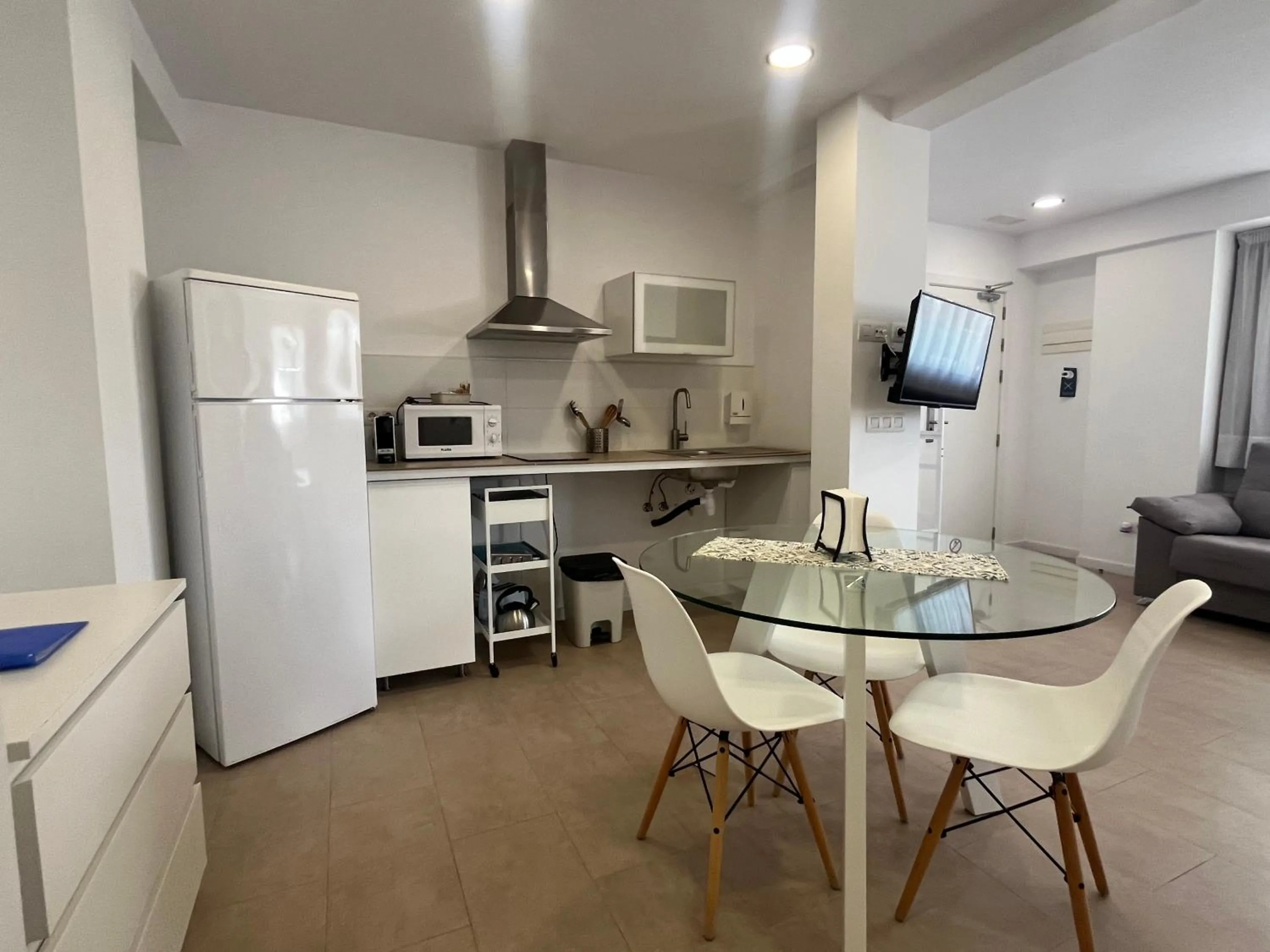 kitchen in BET Apartments - Reig
